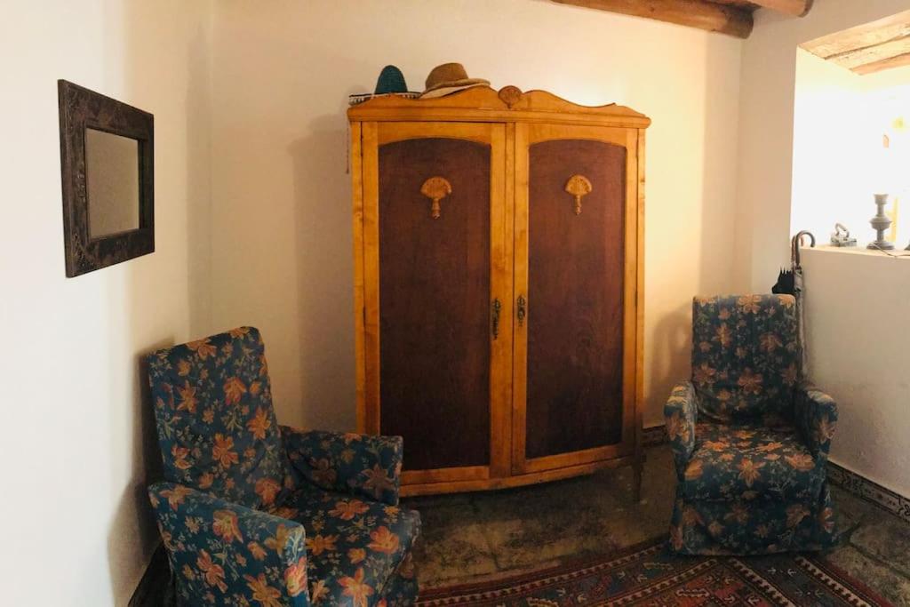 Three-Bedroom House photo 3