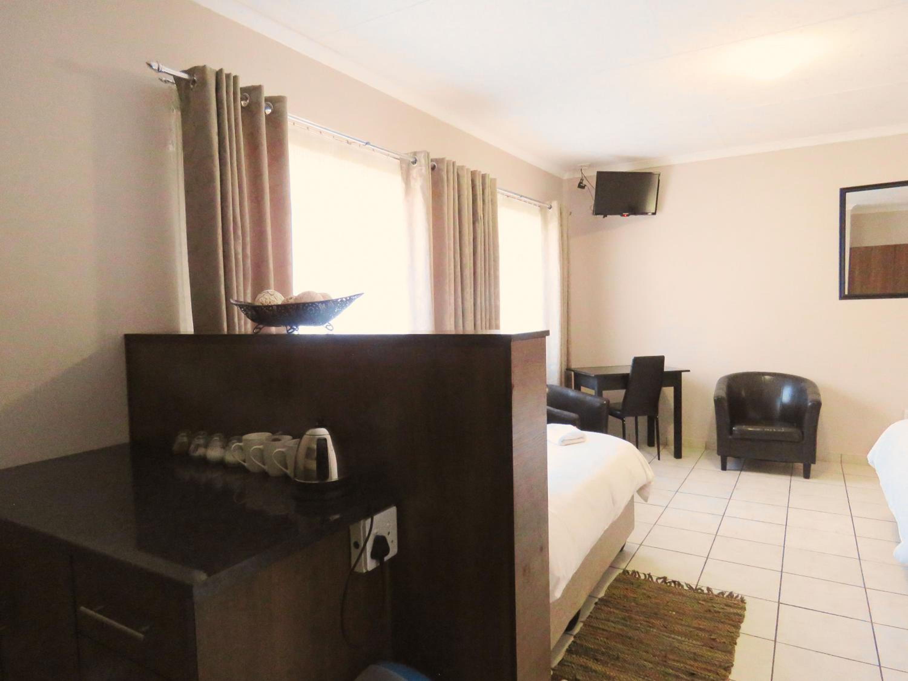 Family Room with Shower - Photo 6