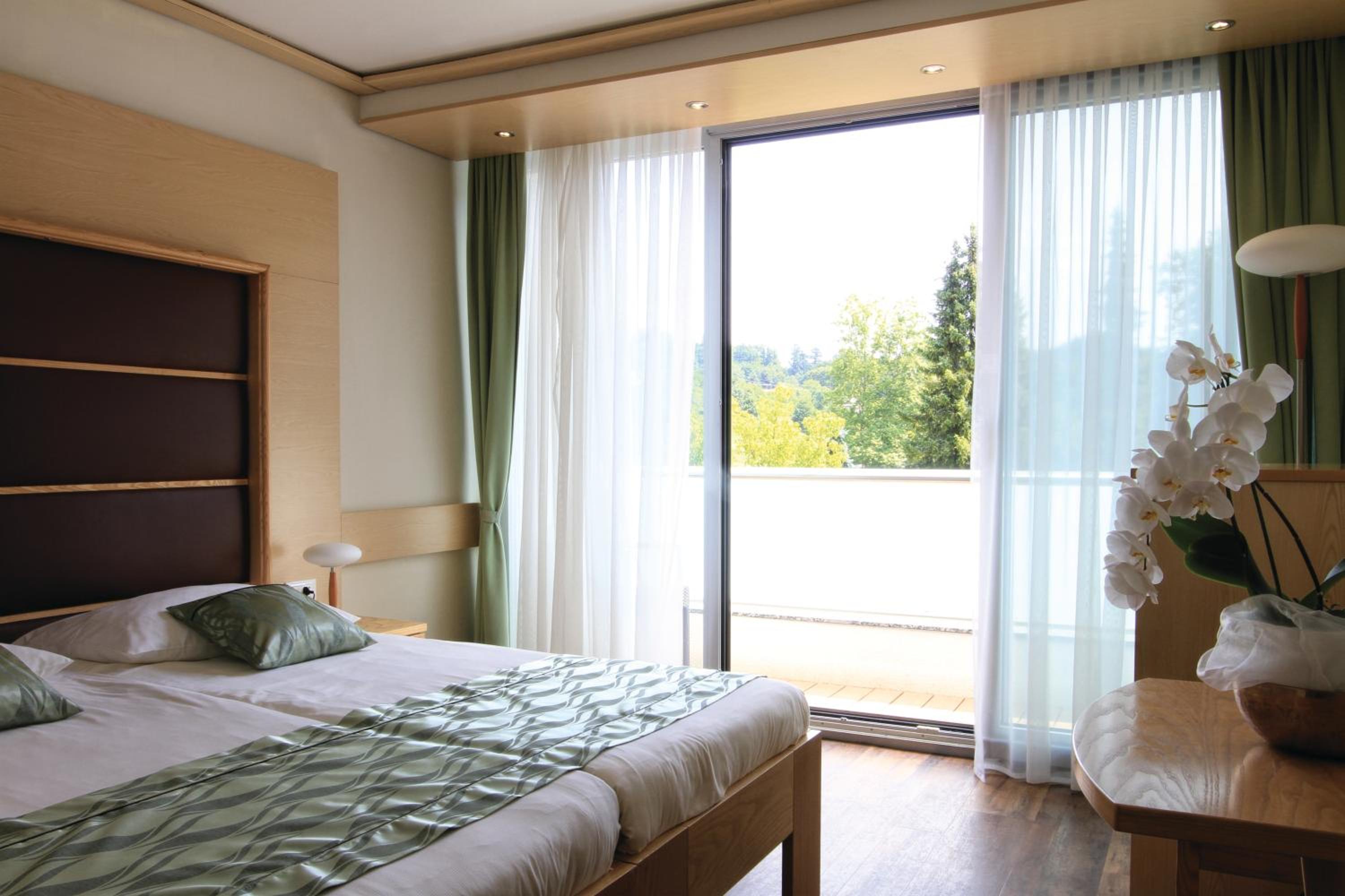 Double Room with Mountain View - Photo 3