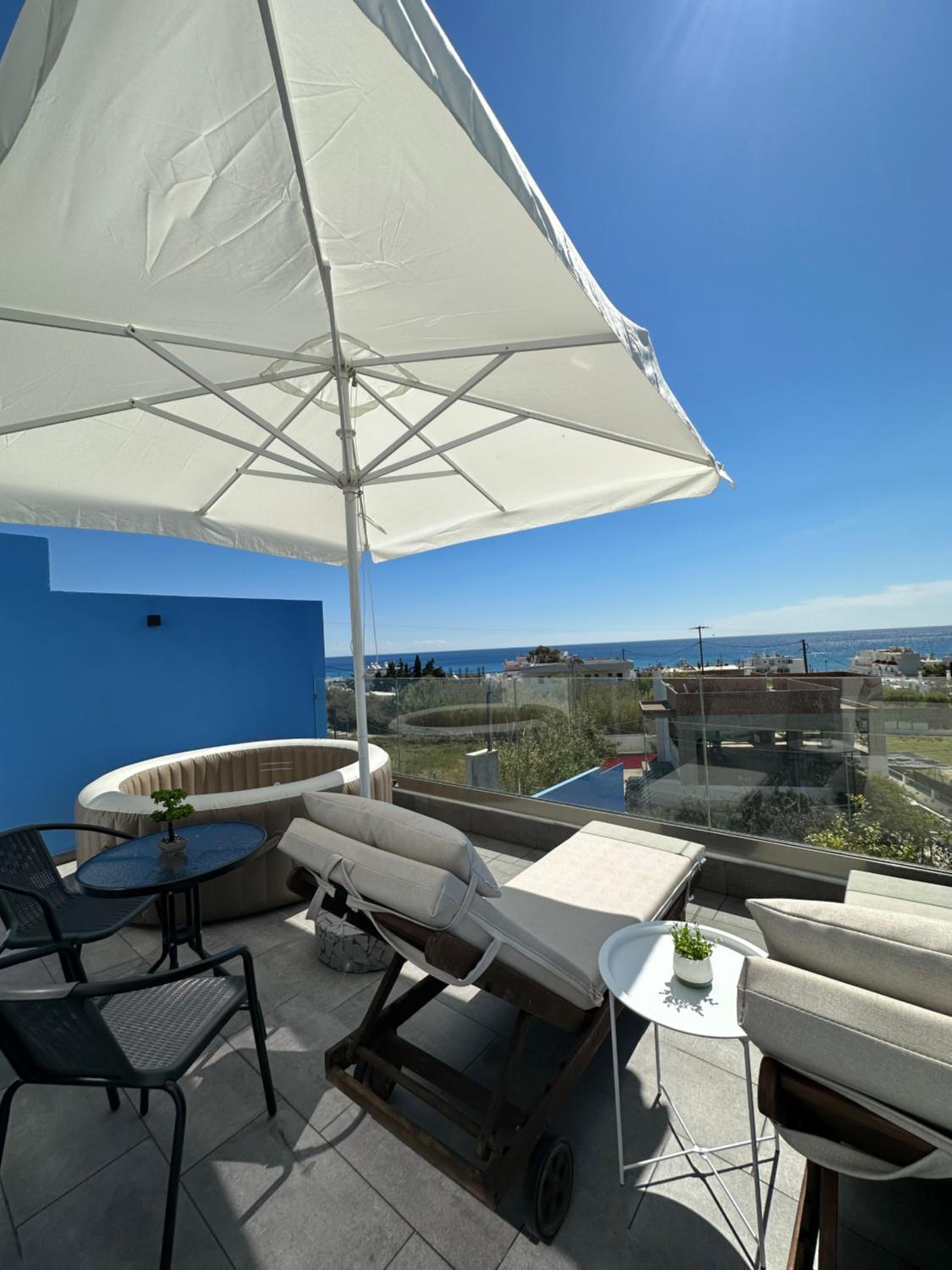 Studio with Balcony photo 3