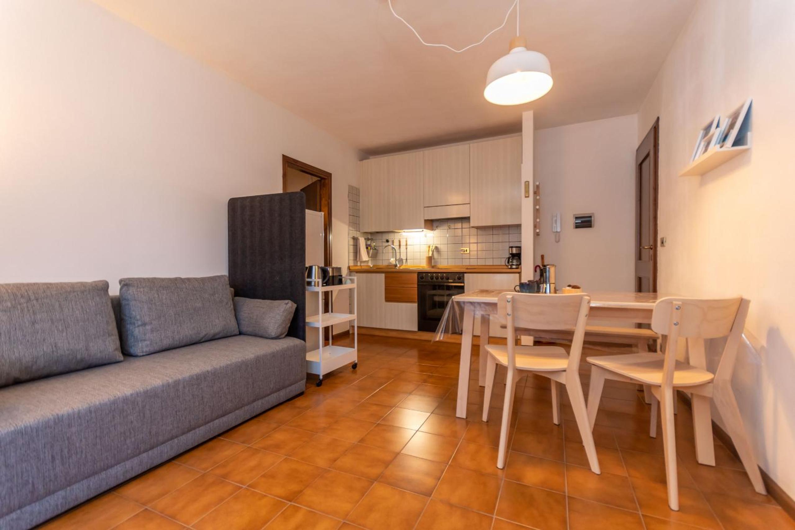 Apartment with Balcony photo 2