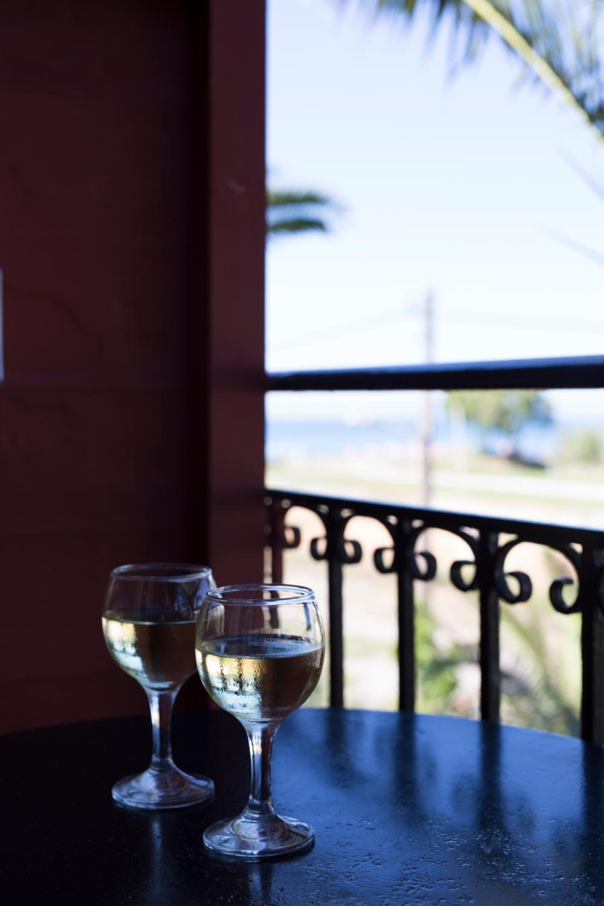 Double or Twin Room with Sea View photo 3