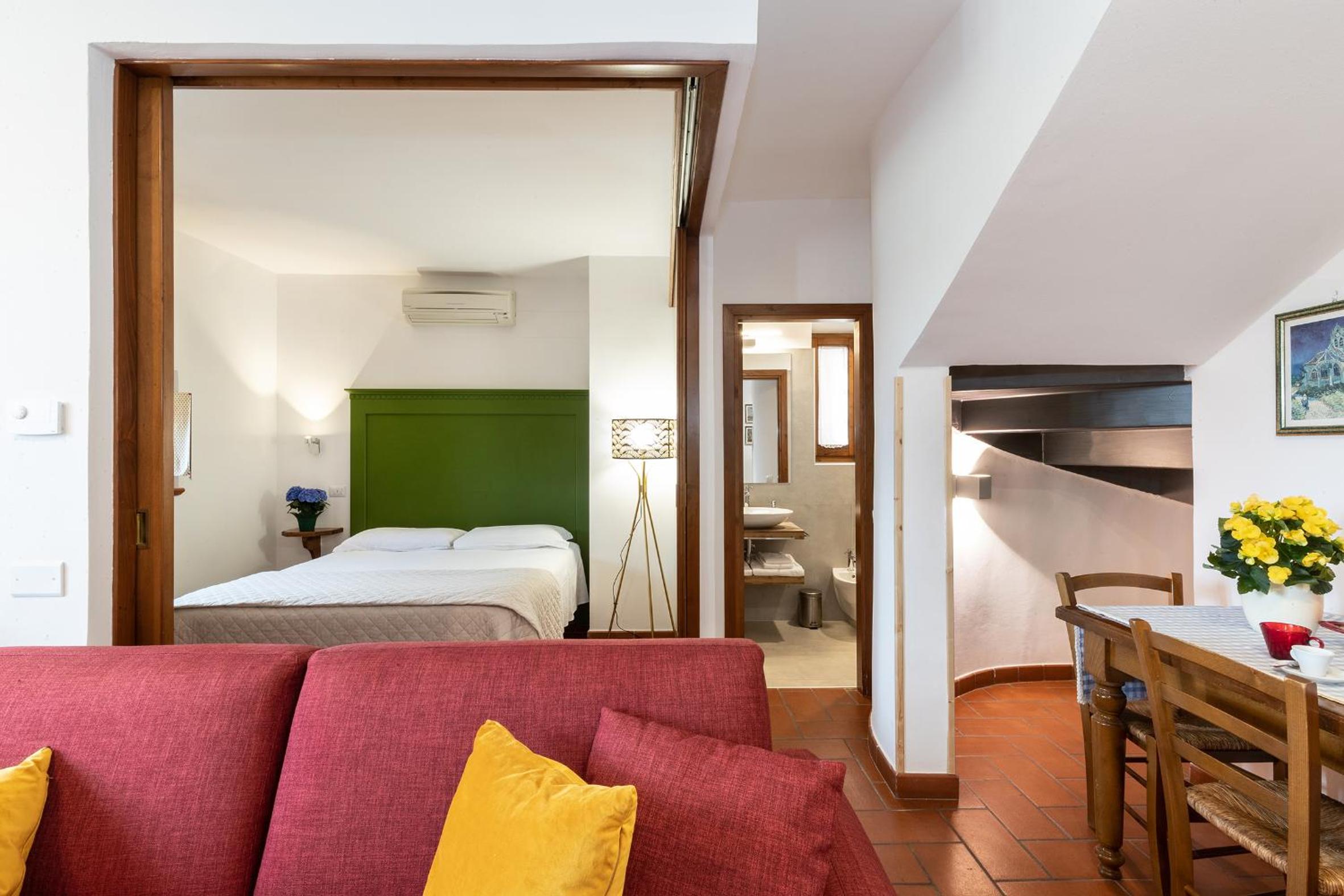 One-Bedroom Apartment - Photo 17