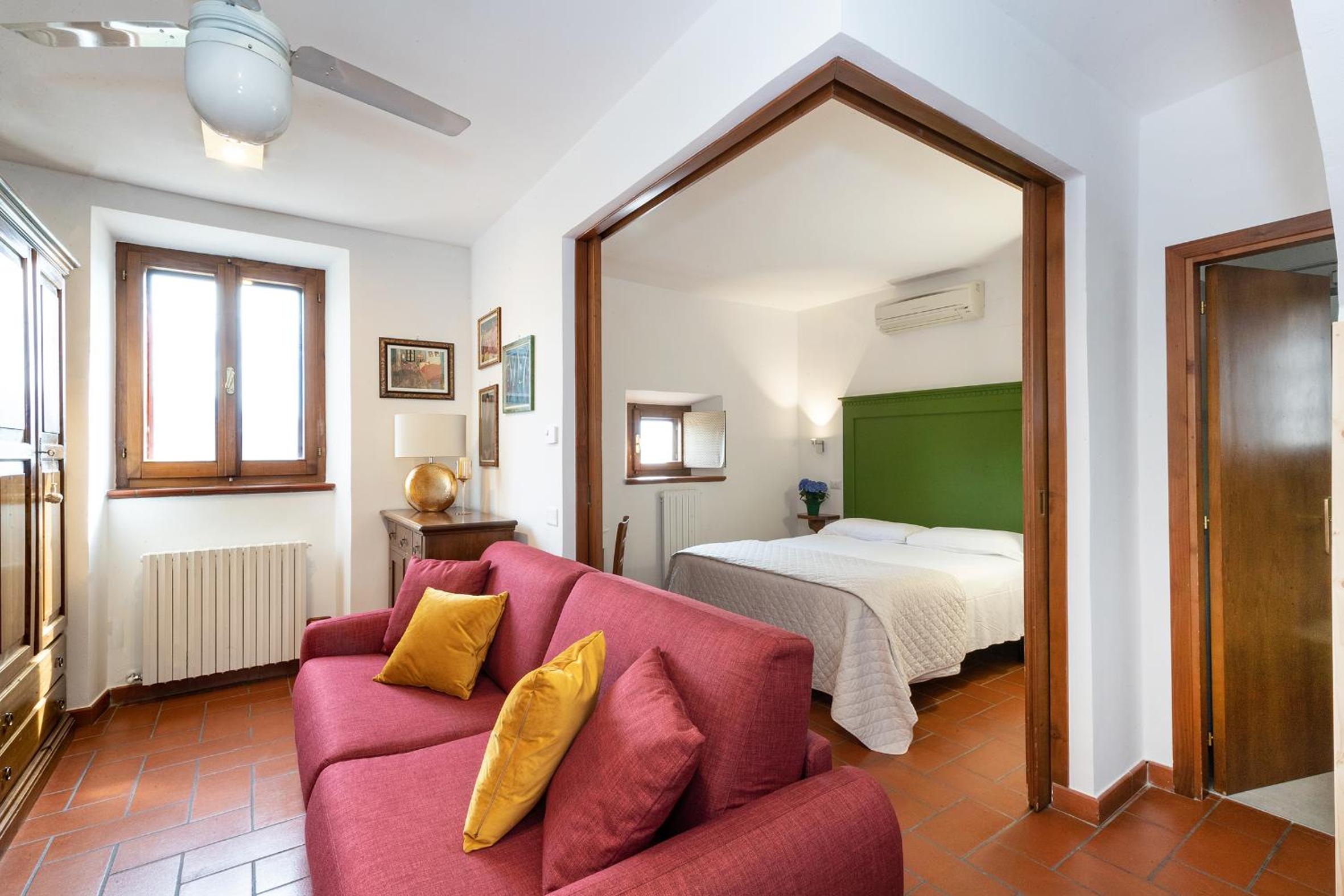 One-Bedroom Apartment - Photo 18