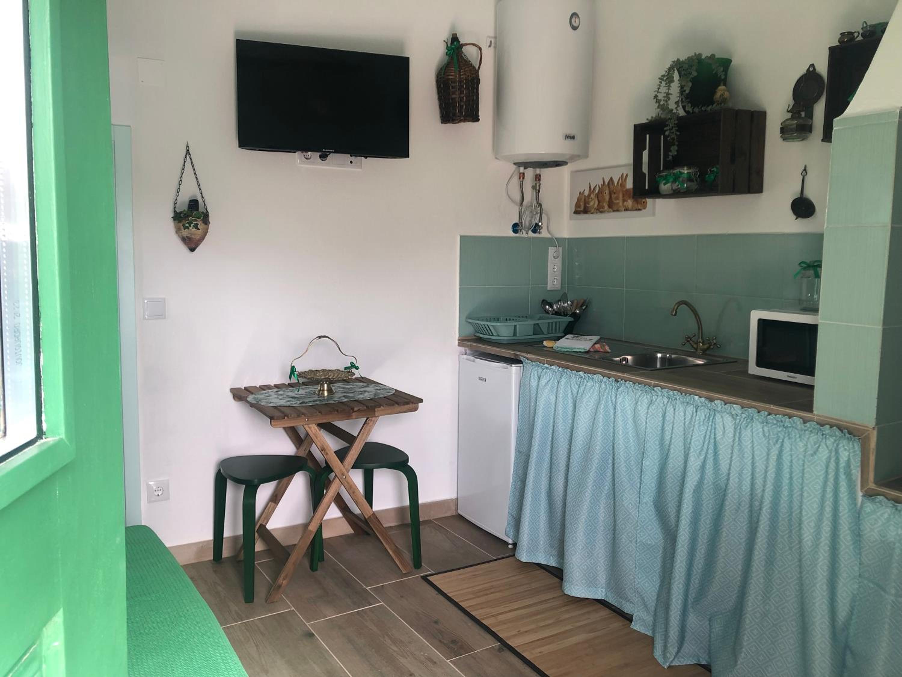 One-Bedroom House - Photo 22