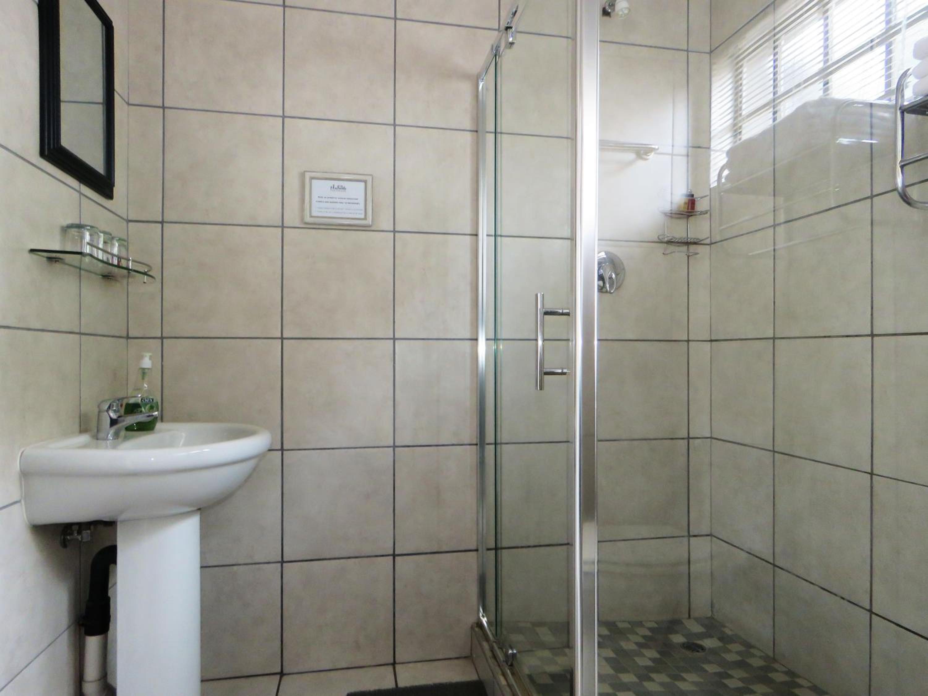 Family Room with Shower - Photo 7