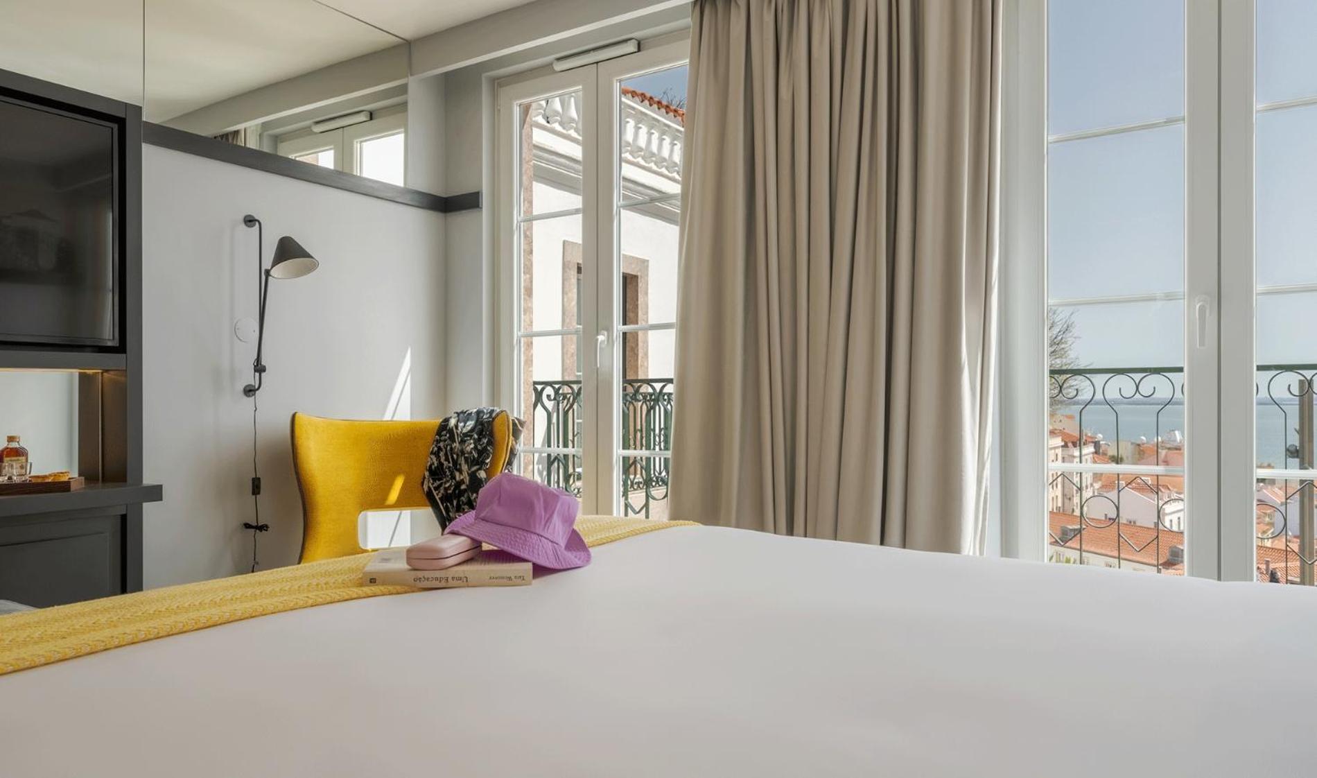 Superior Double Room With River View Plus	 photo 3