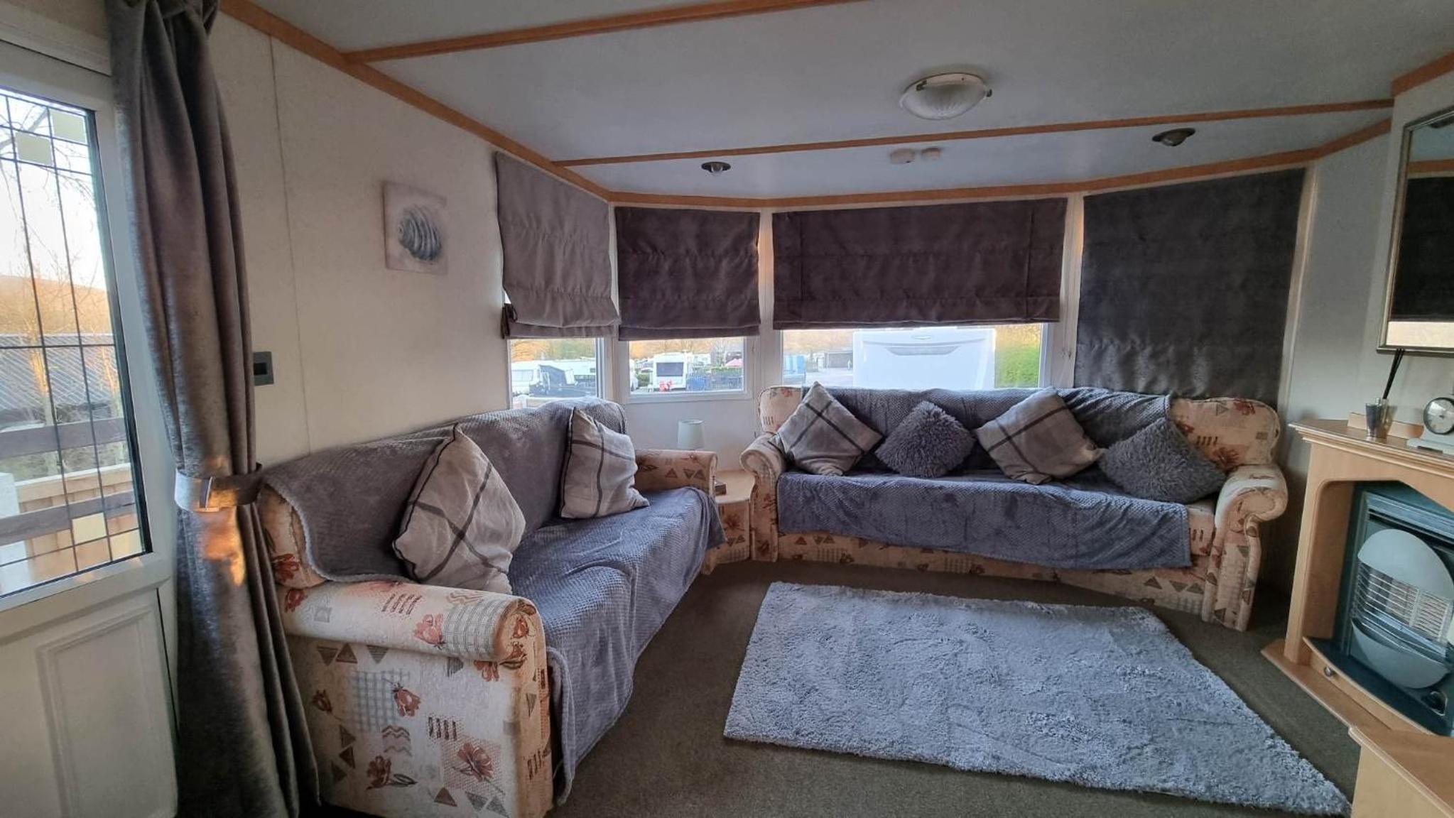 Mobile Home photo 1