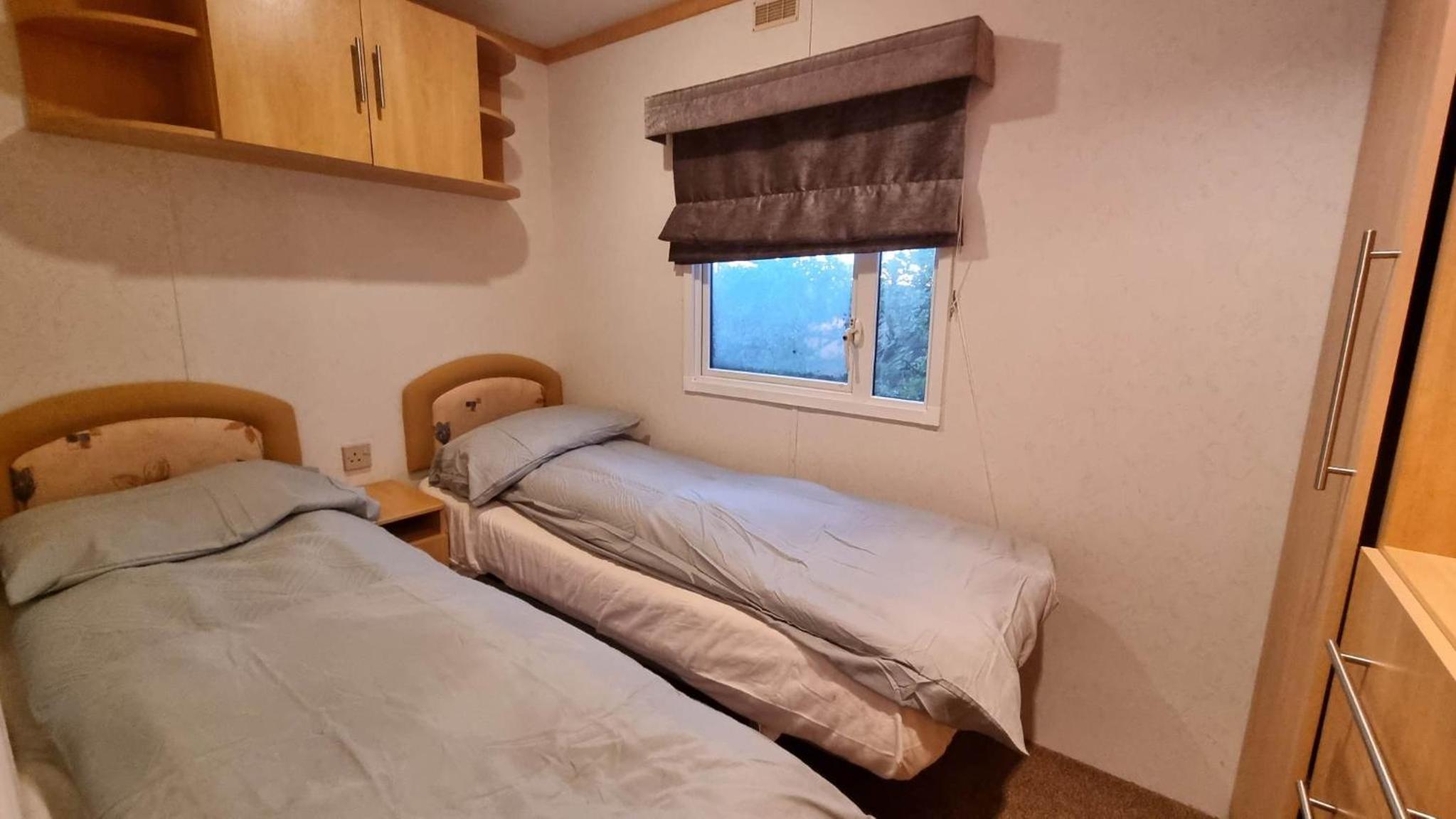 Mobile Home photo 3