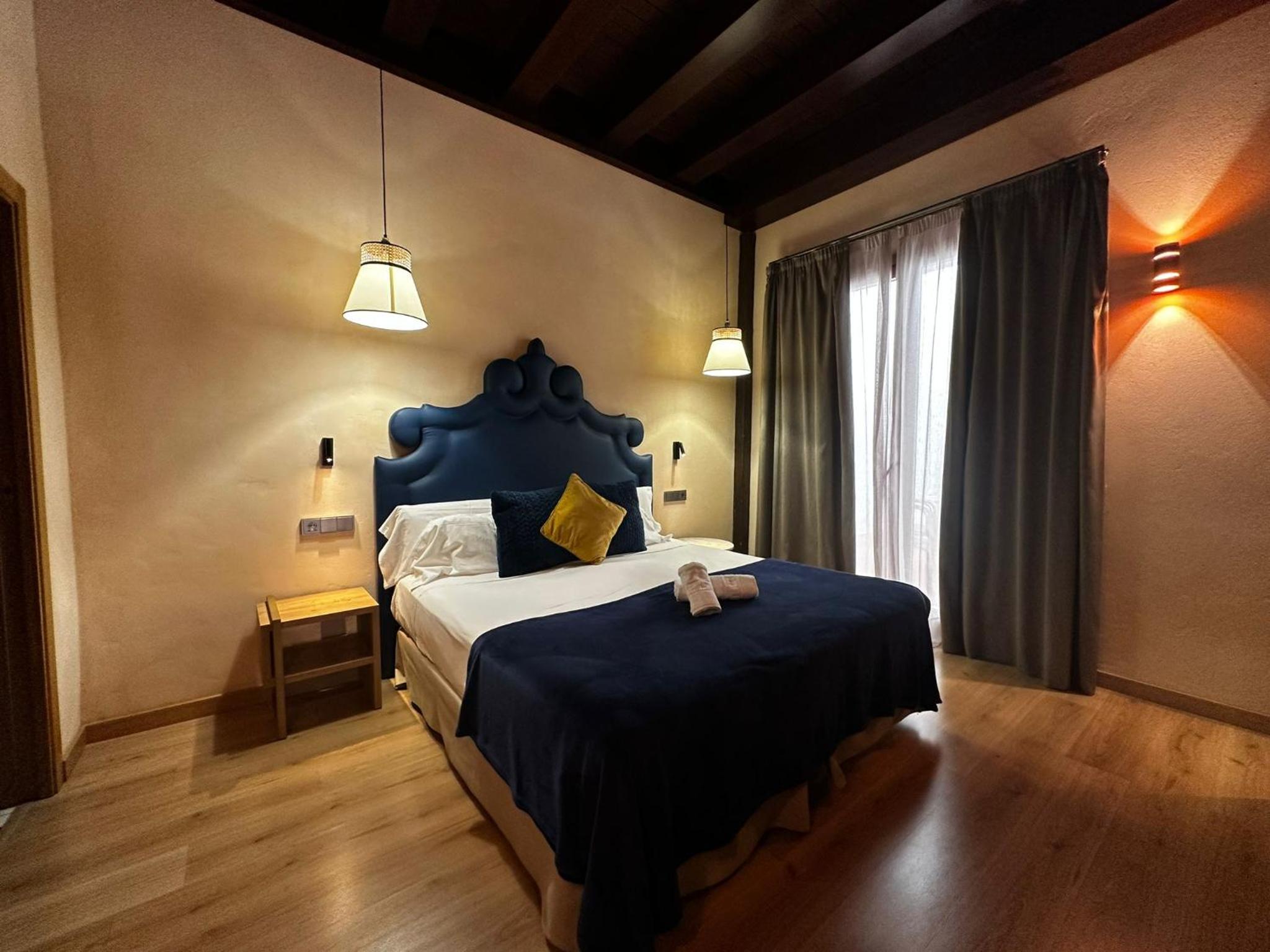 Double Interior Room with private terrace thumbnail 5