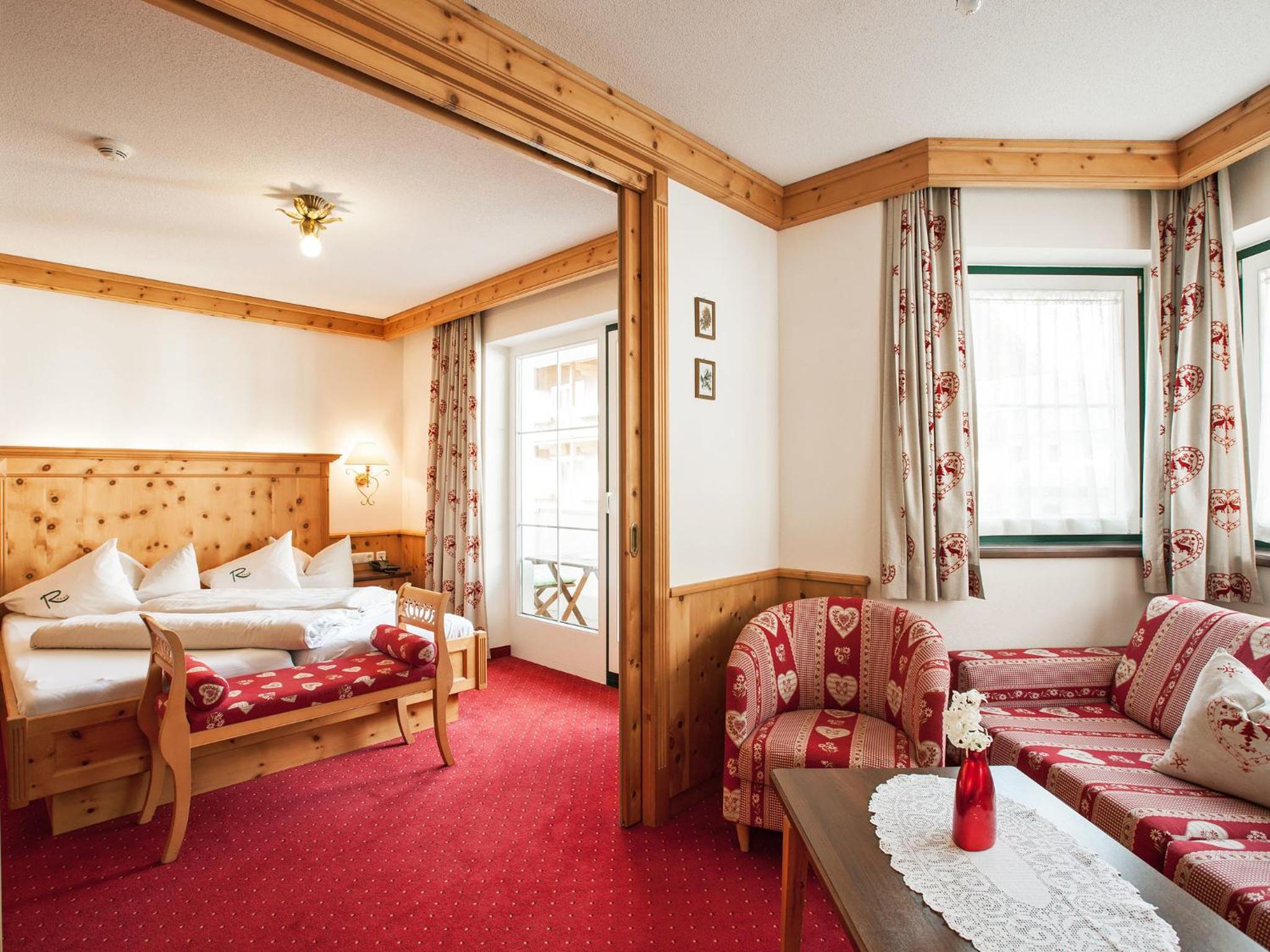 Suite - Photo 9