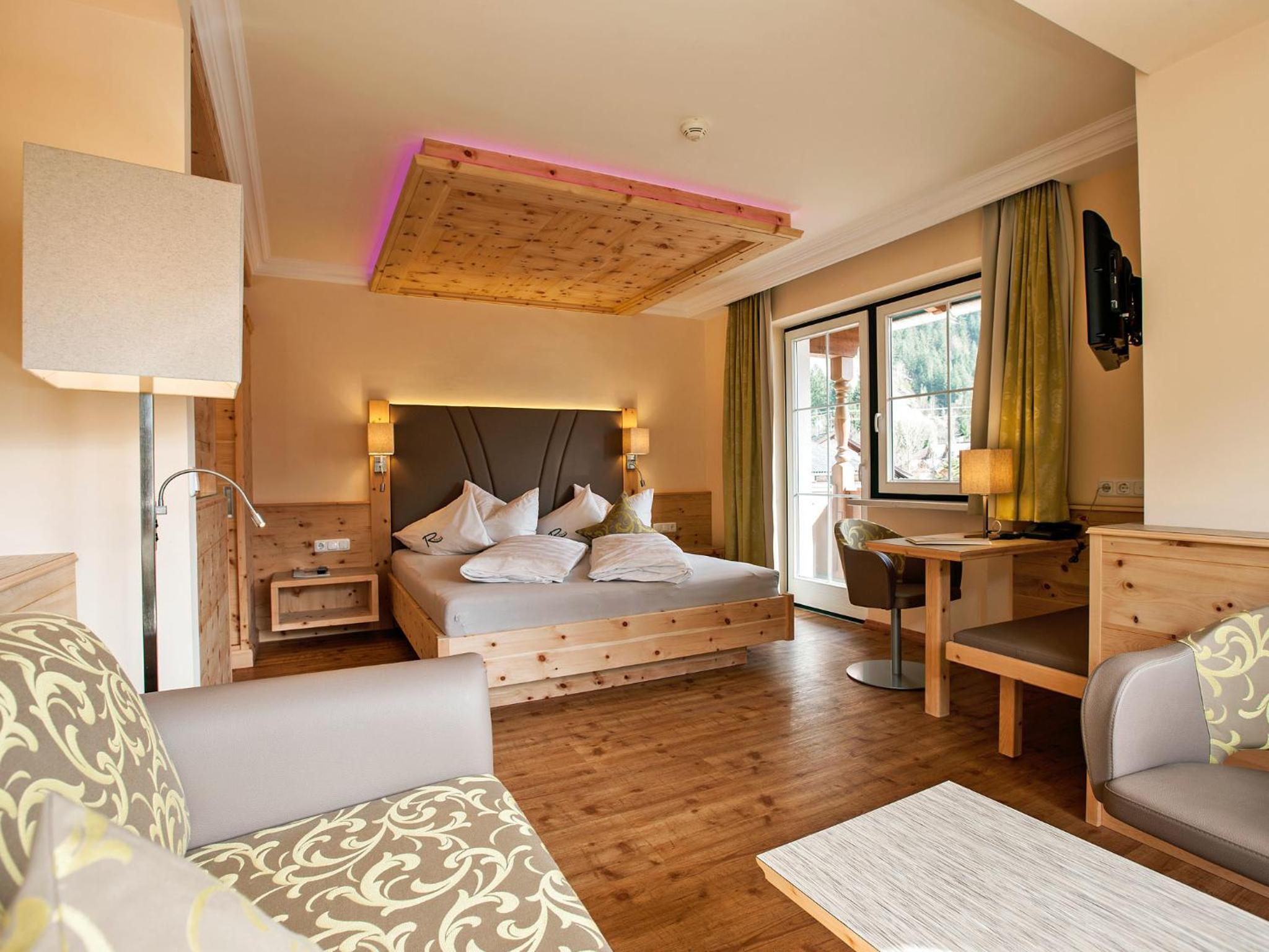 Suite - Photo 4