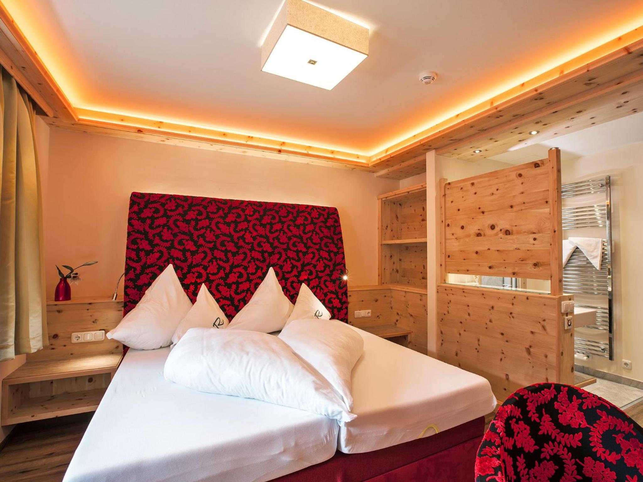 Deluxe Double Room - Photo 5