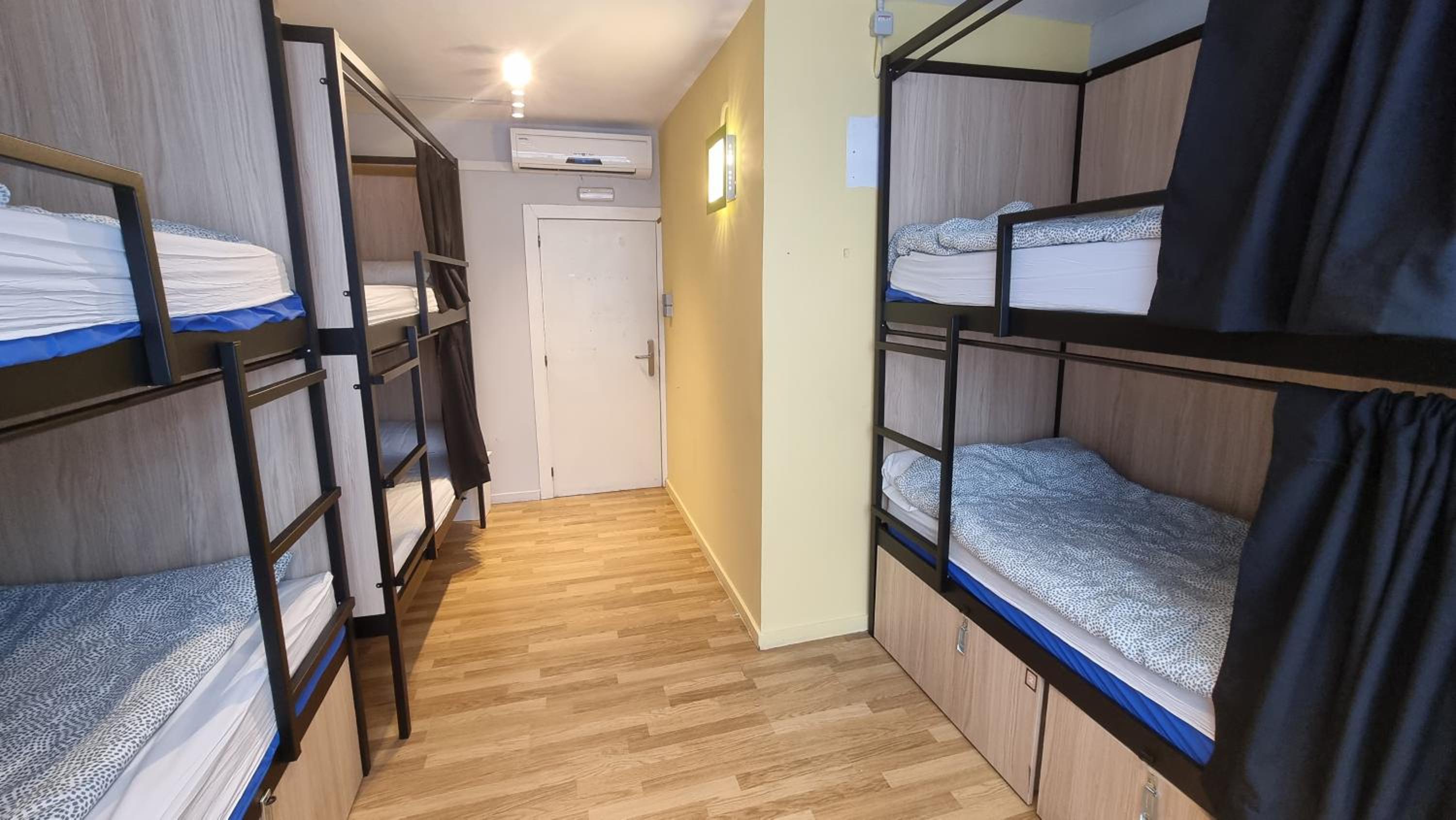 Bed in 10-Bed Female Dormitory Room photo 2
