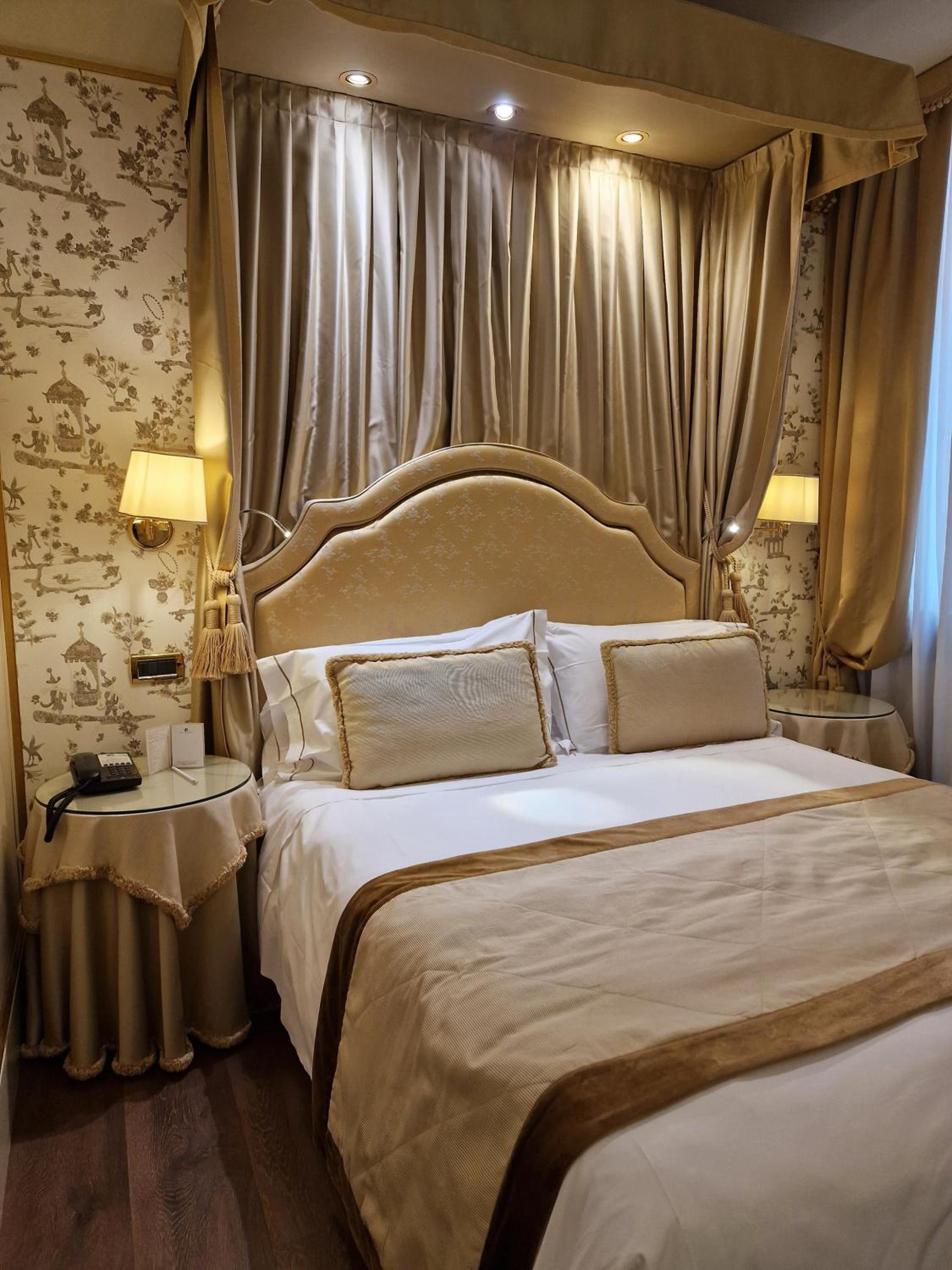 Classic Double Room