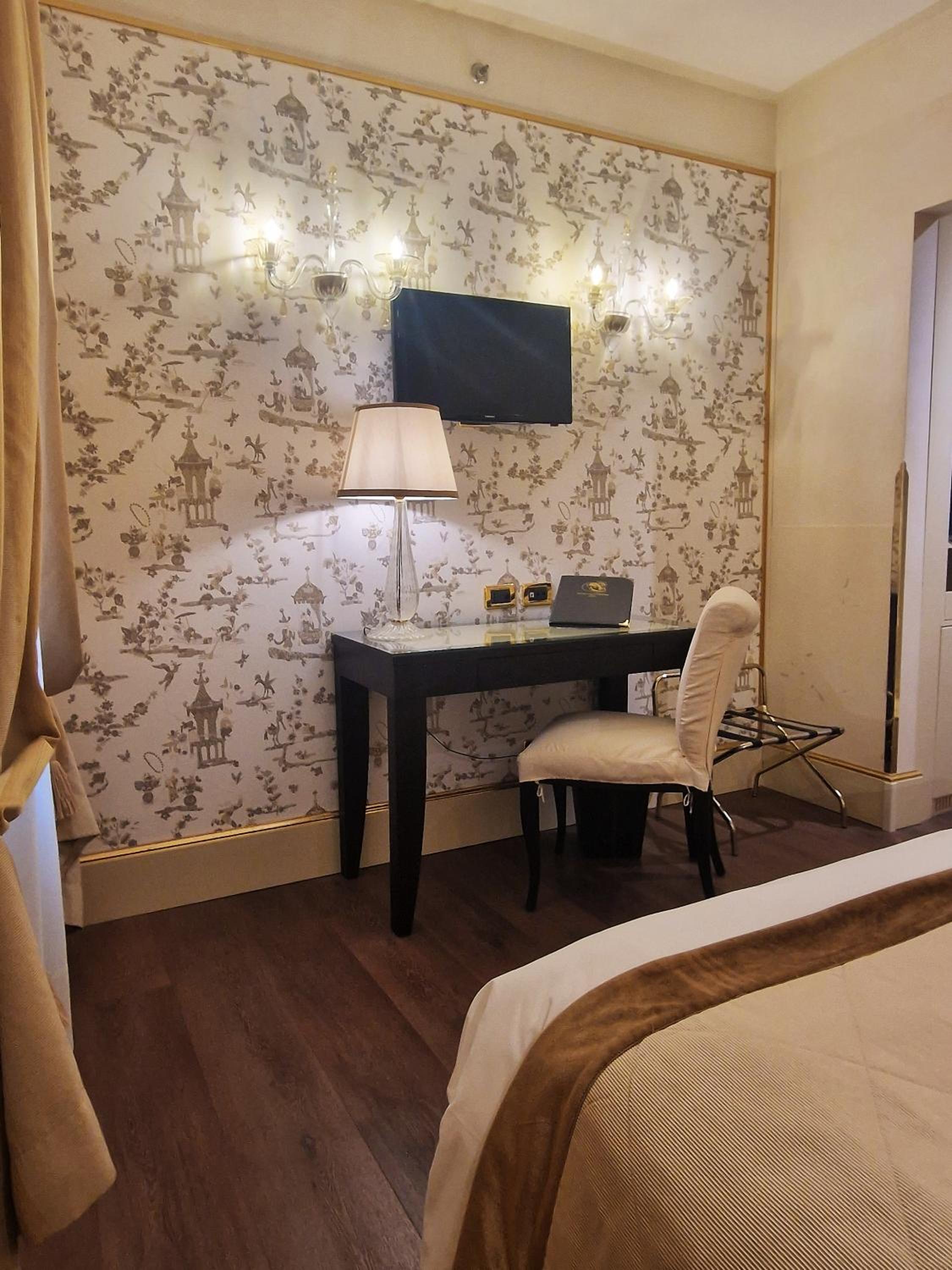 Classic Double Room