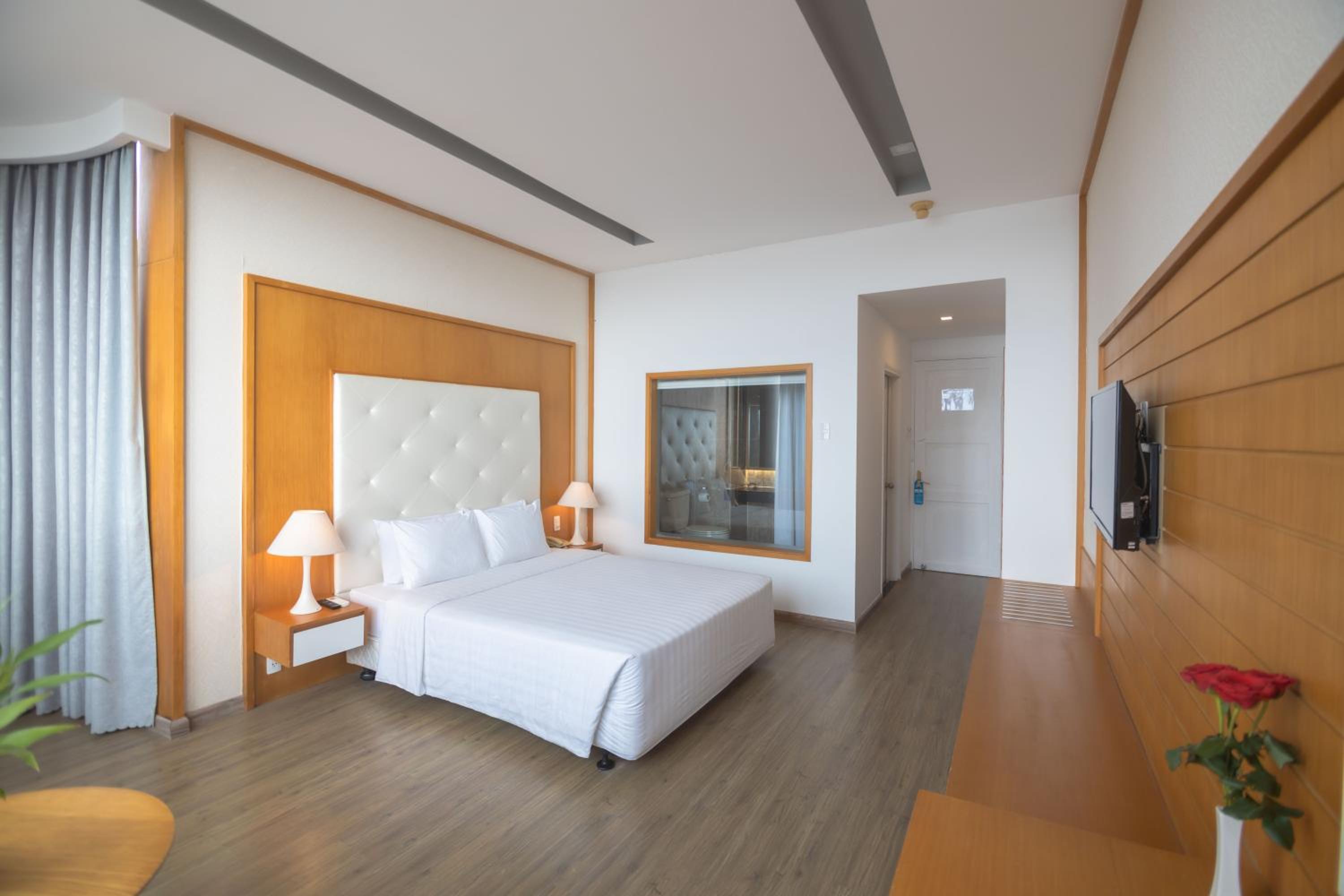 Deluxe Double or Twin Room with Sea View photo 3