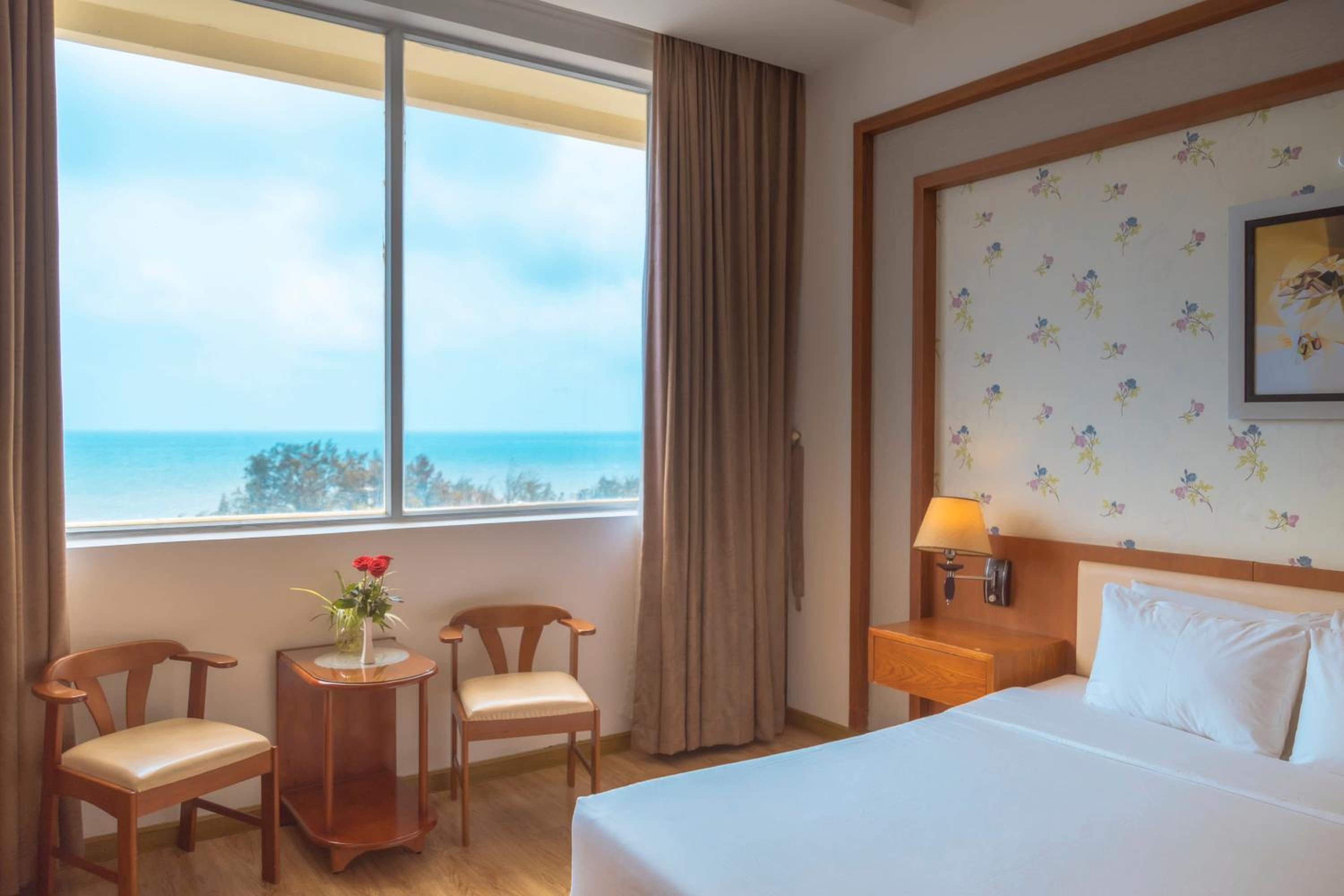 Superior Twin Room with Sea View photo 2