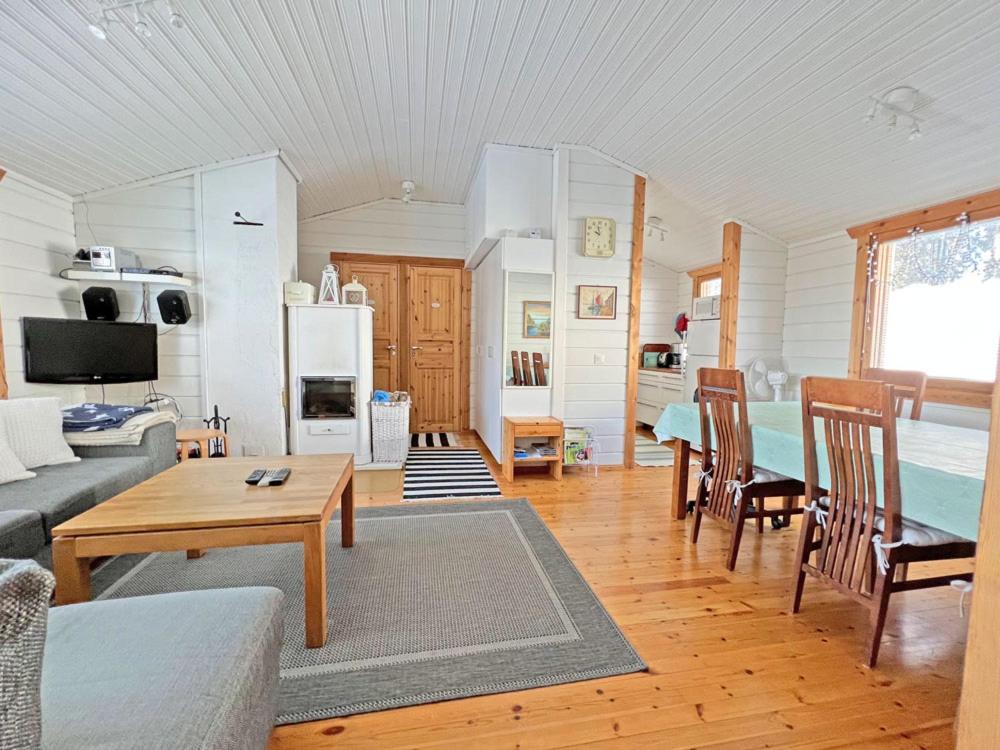 Two-Bedroom Apartment - Photo 12