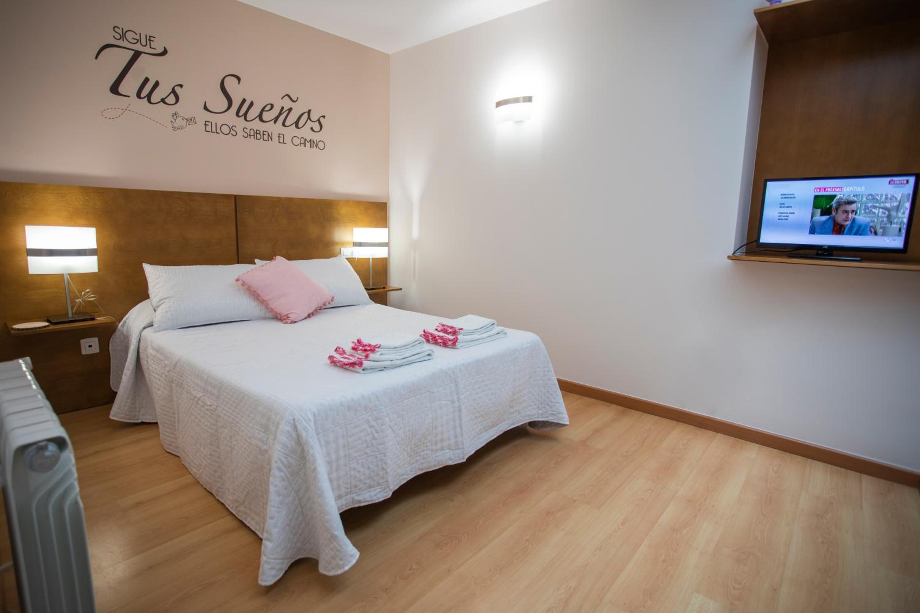 Double or Twin Room photo 2