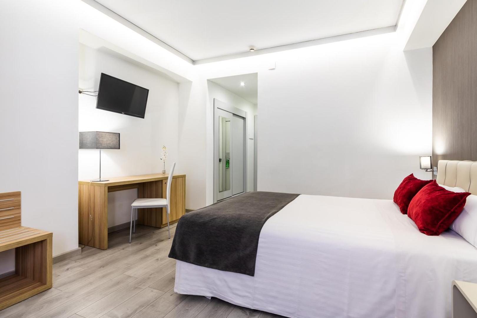Double or Twin Room photo 2