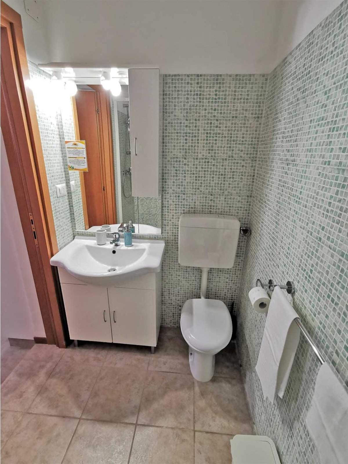 Standard Double Room - Photo 4