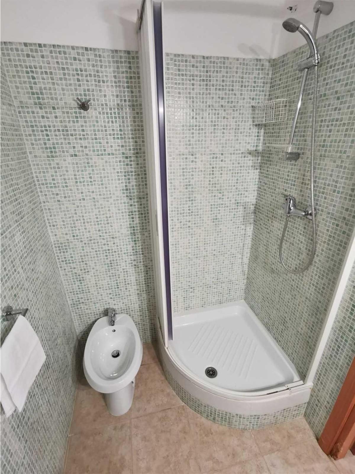 Standard Double Room - Photo 5