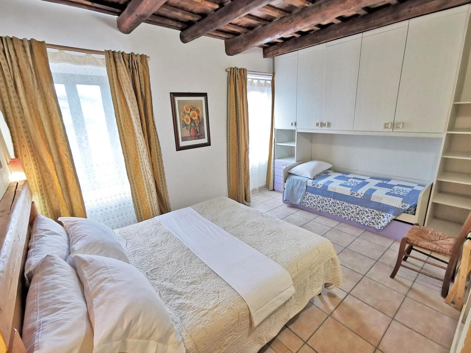 Deluxe Triple Room photo 3