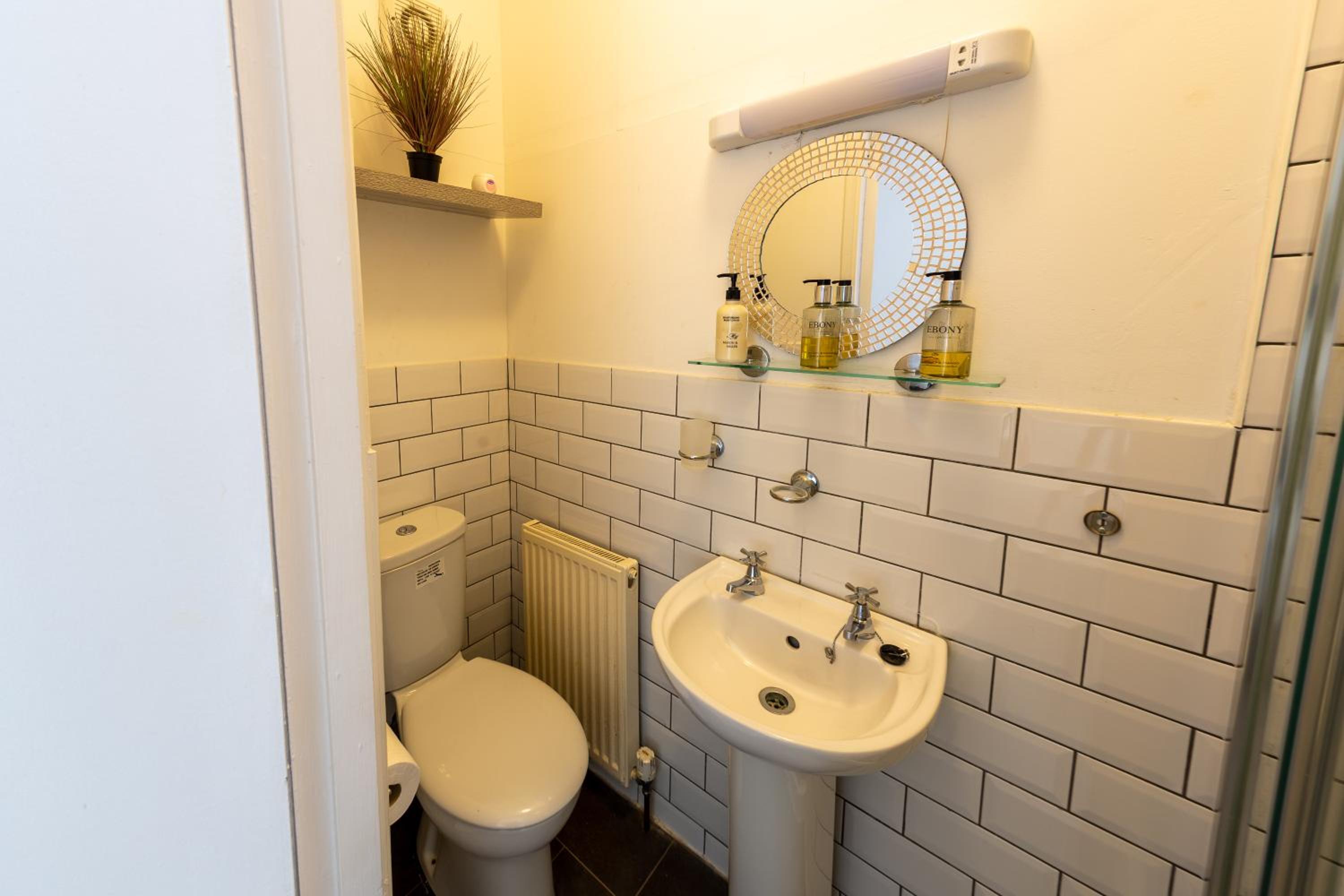 Basic - Double - Room photo 2