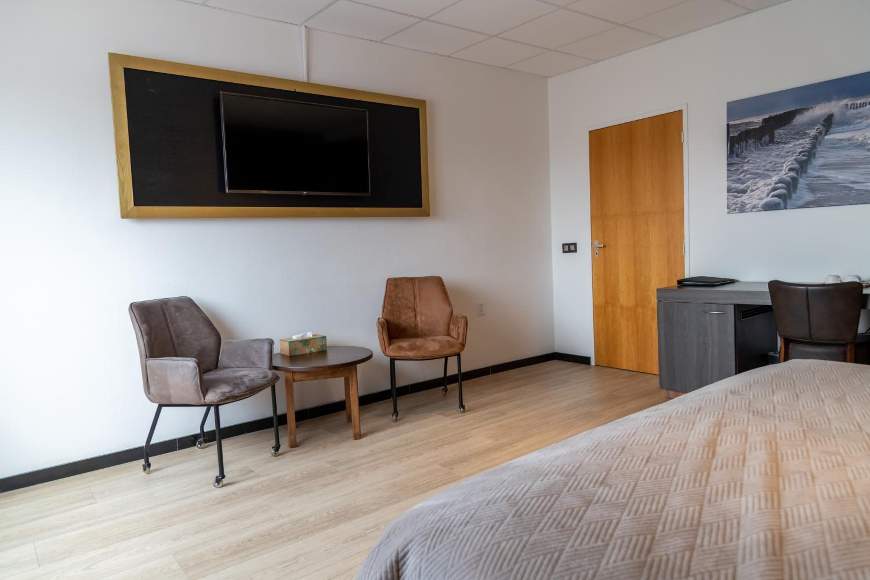 Large Twin Room photo 3
