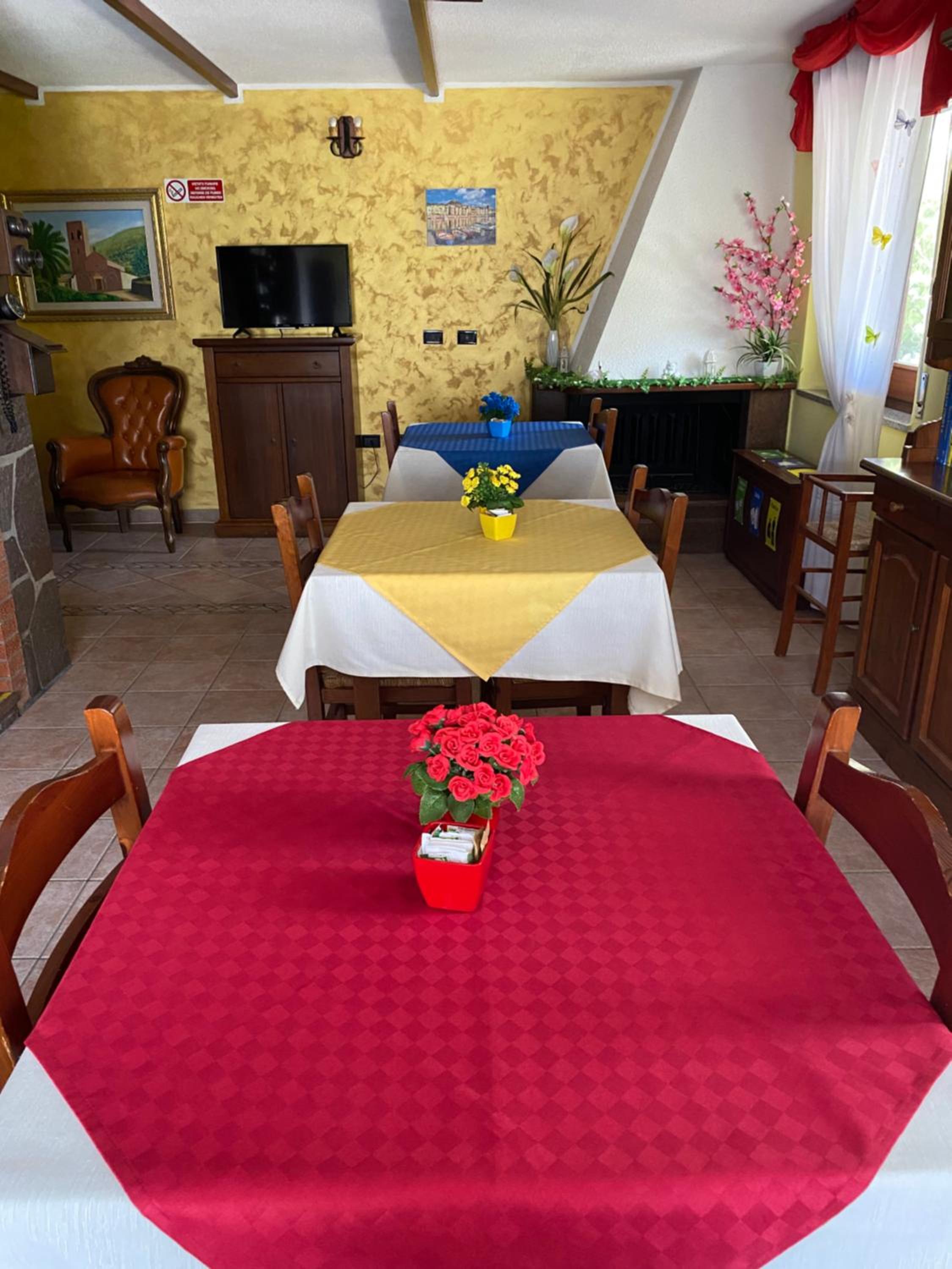 Double Room - Photo 10