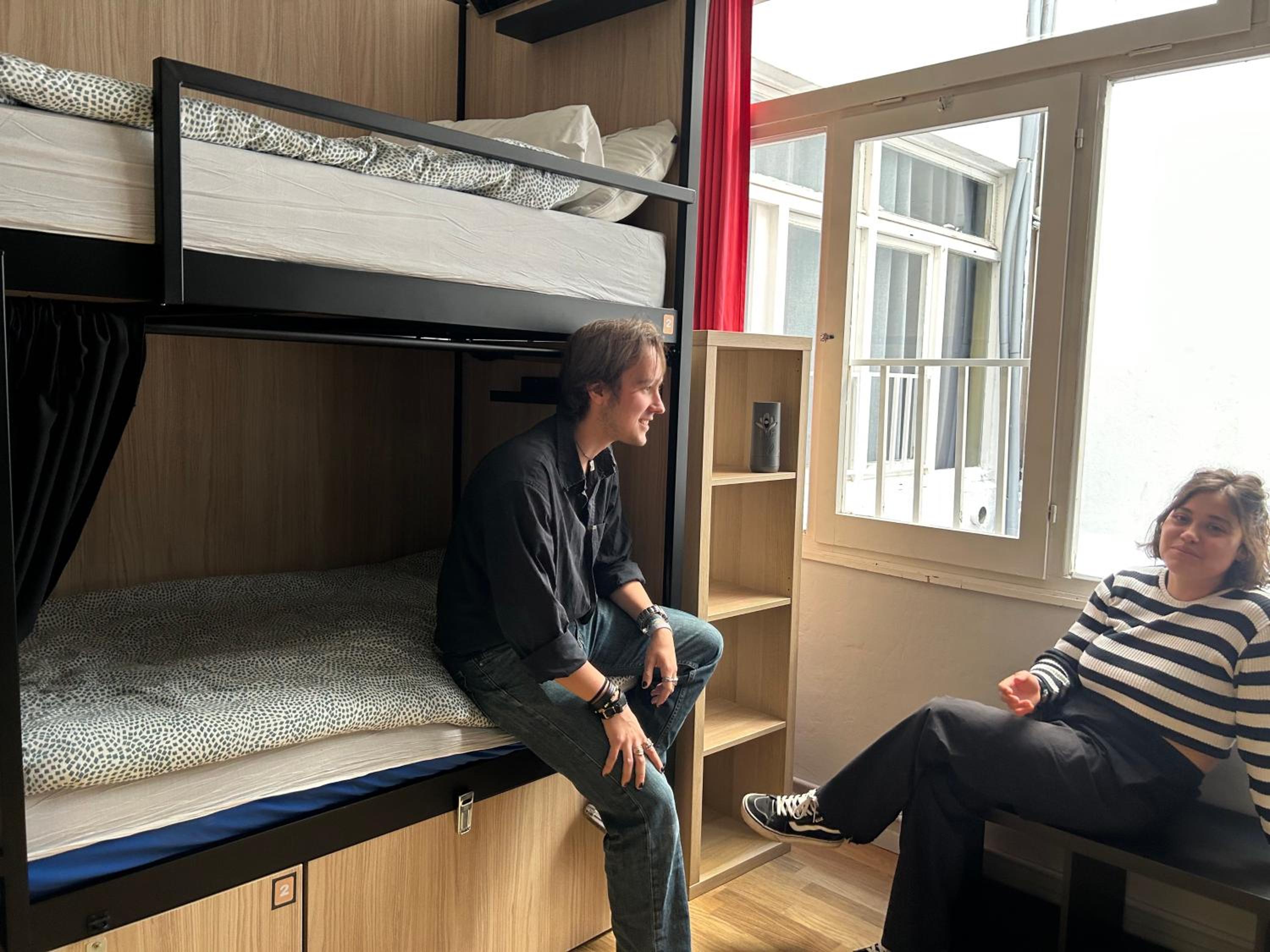 Bed in 10-Bed Mixed Dormitory Room photo 2