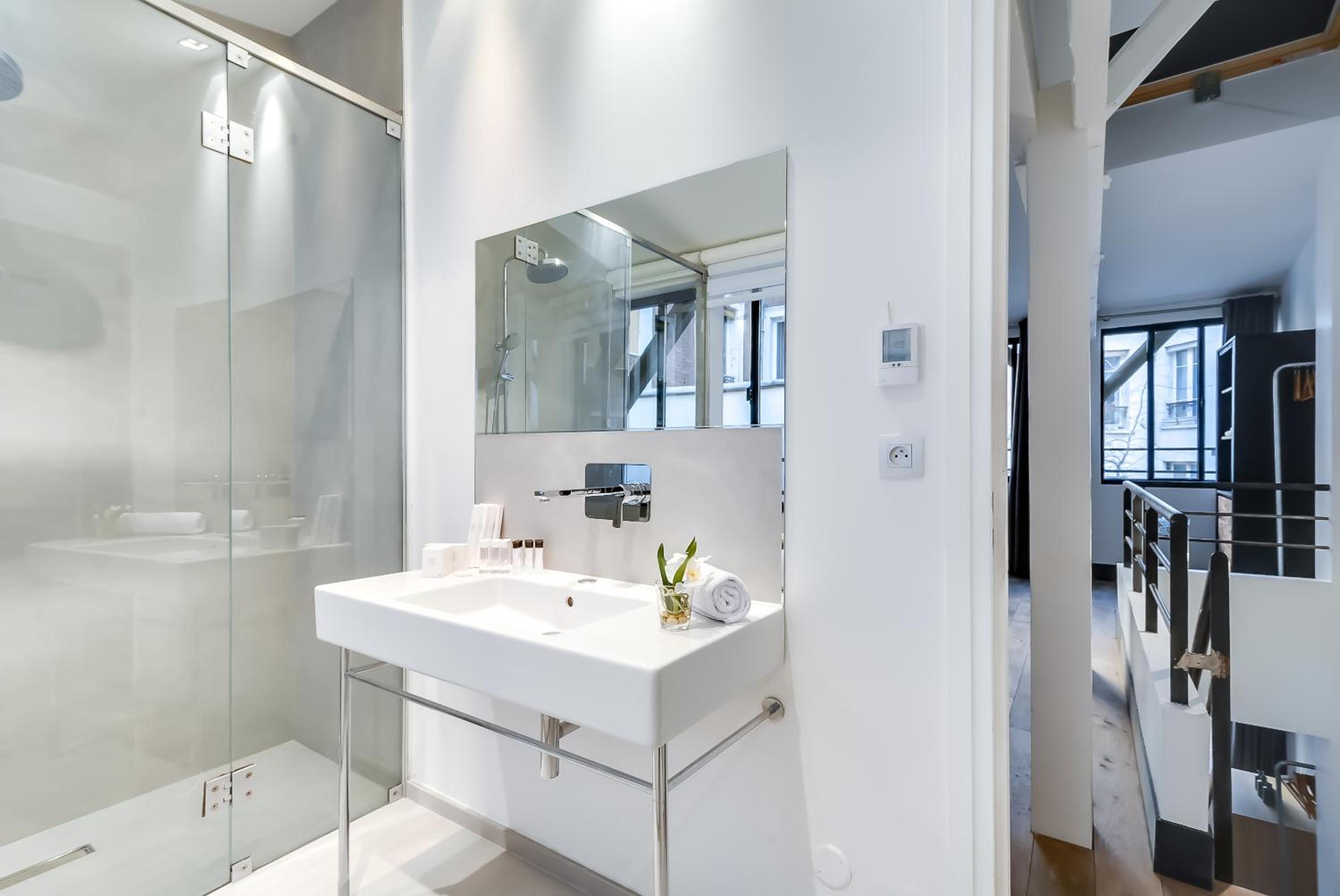 Two-Bedroom Apartment (8 Adults) photo 3