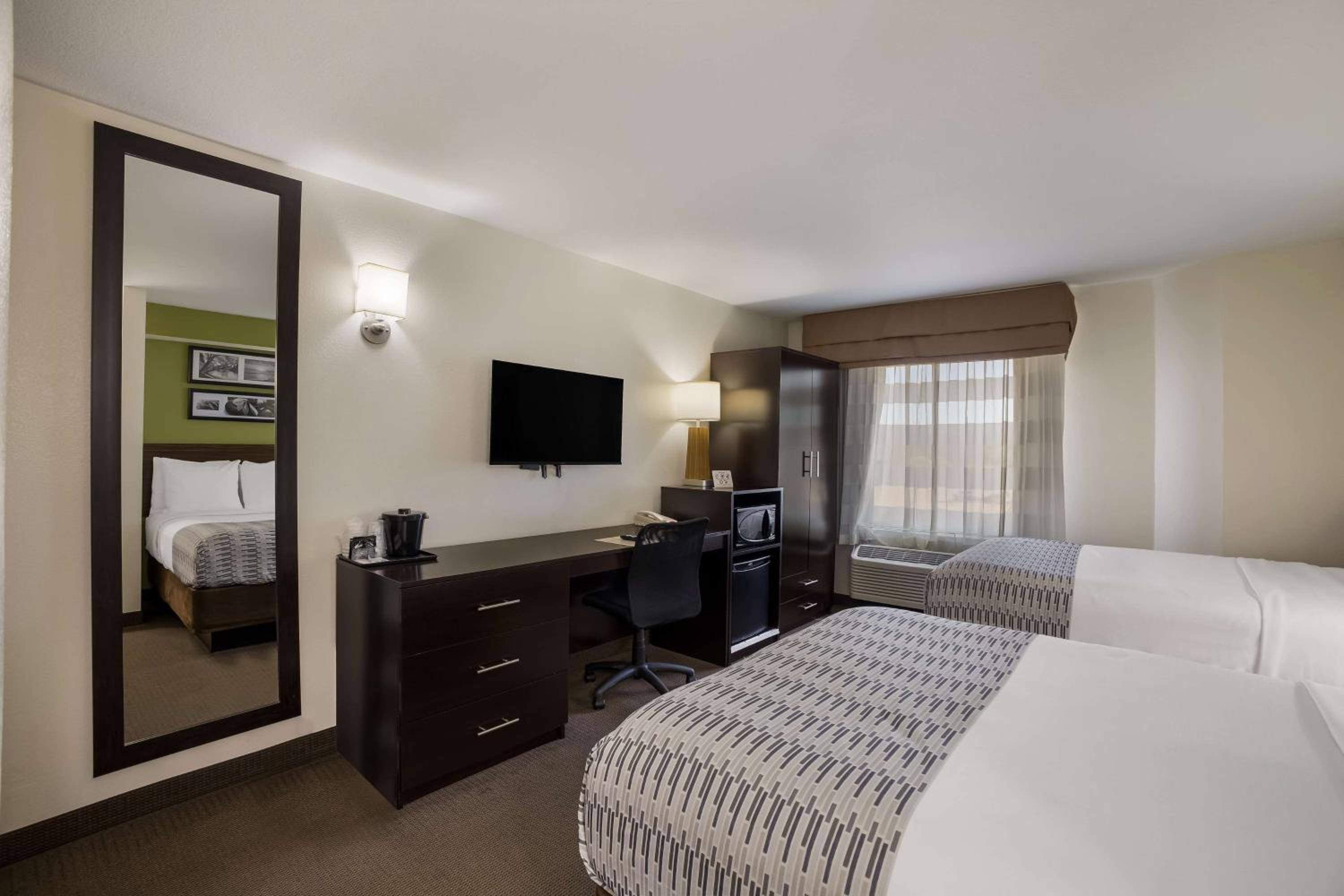 Double Room with Two Double Beds - Photo 4