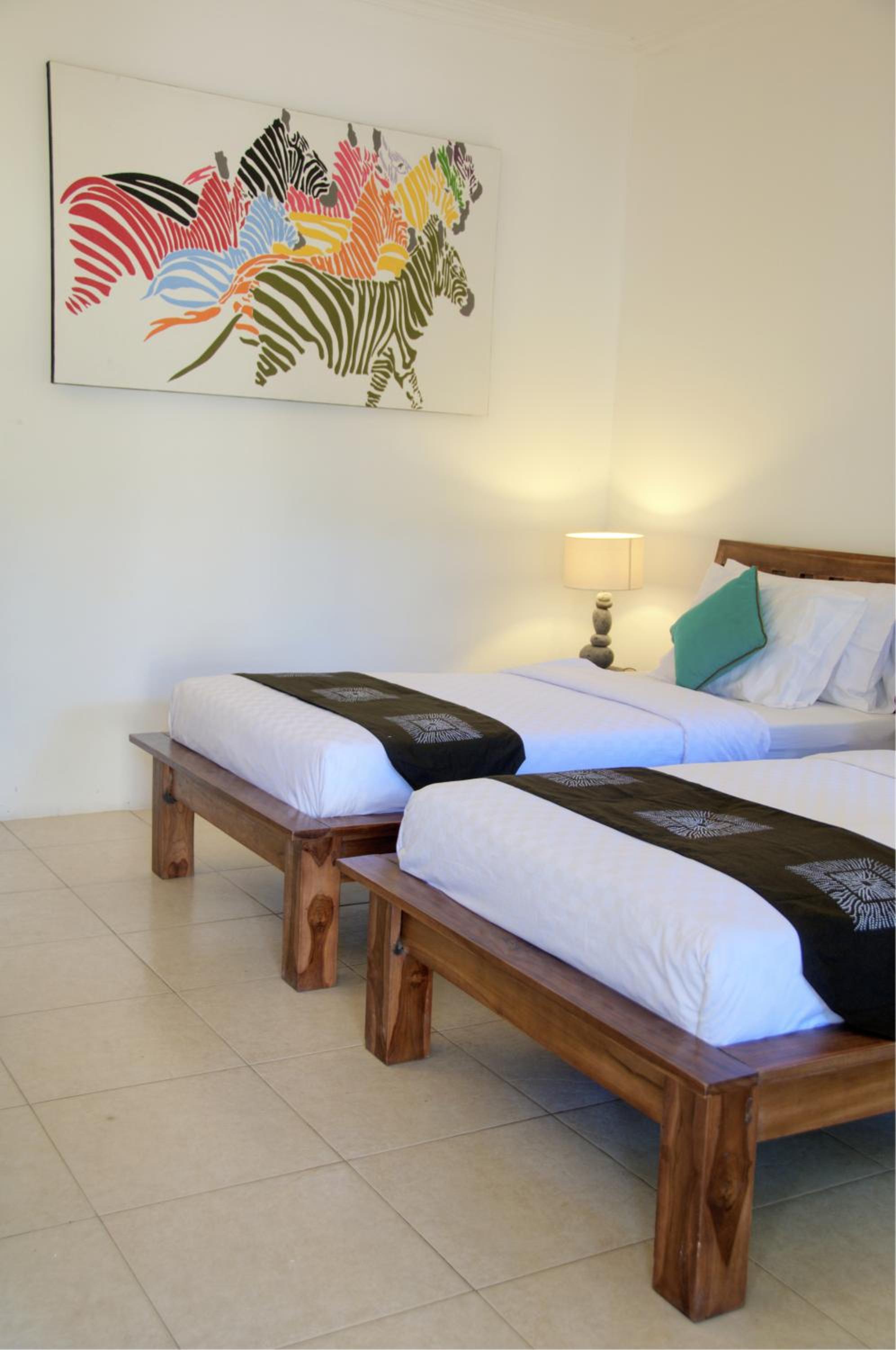 Standard Twin Room - Photo 4