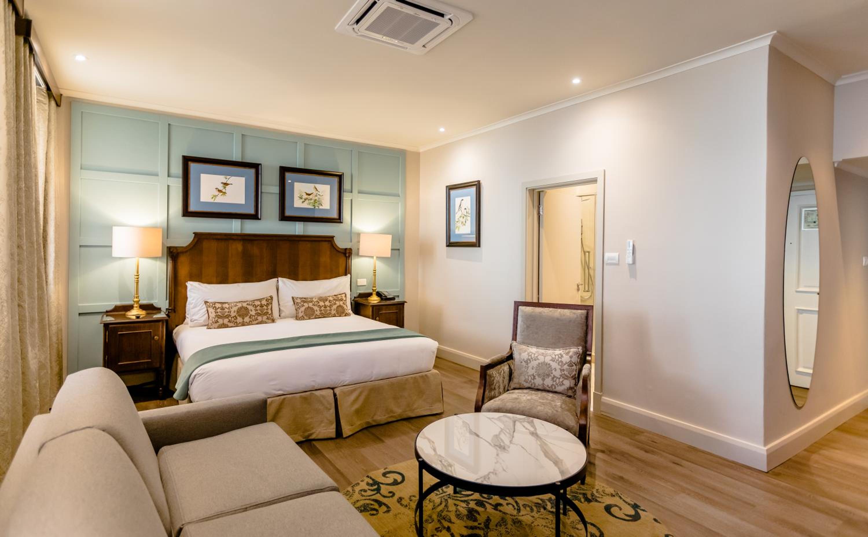 Deluxe King Room photo 3