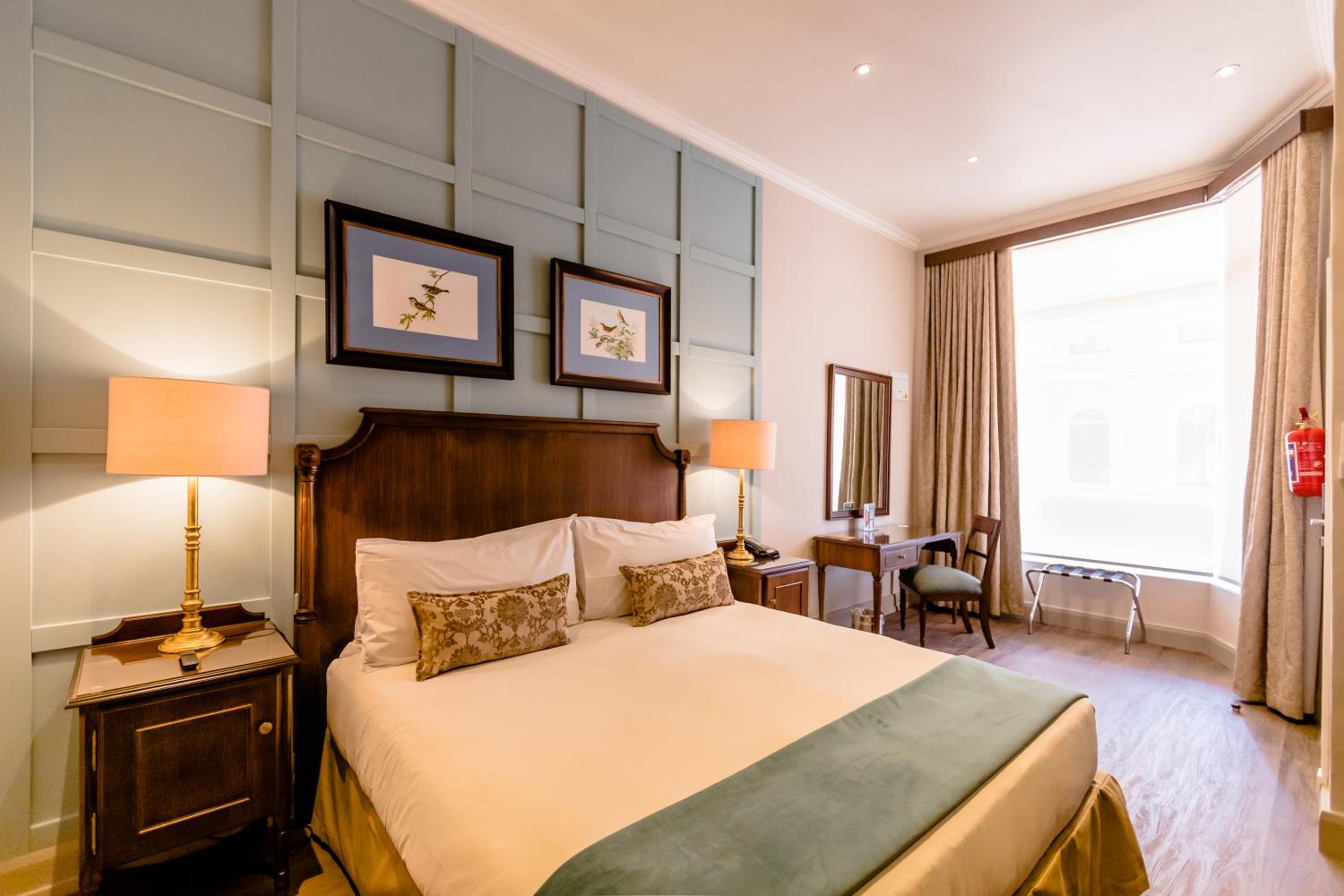 Superior King Room