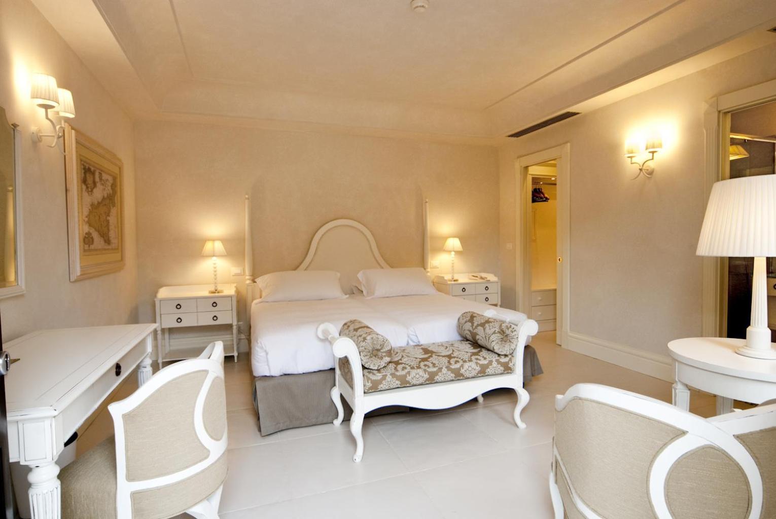 Deluxe Double or Twin Room - Photo 4