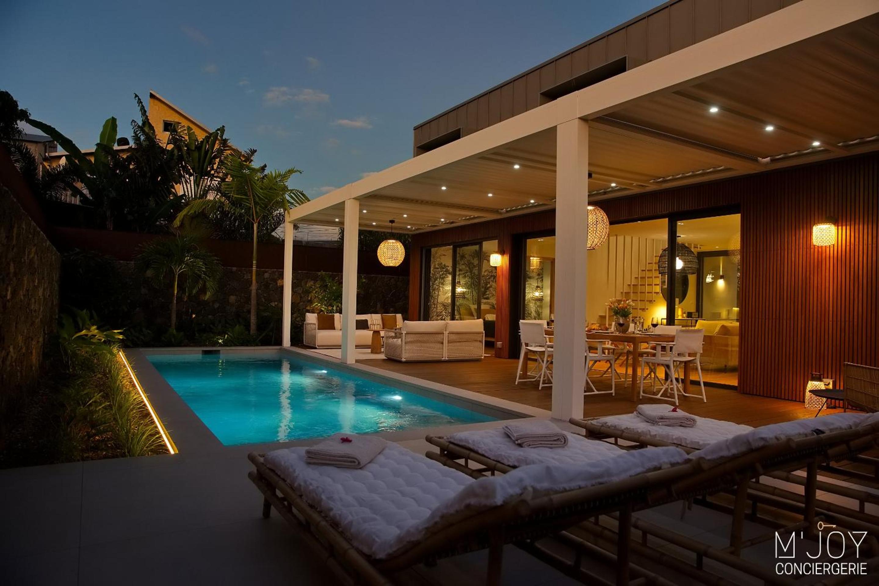 Three-Bedroom House photo 2