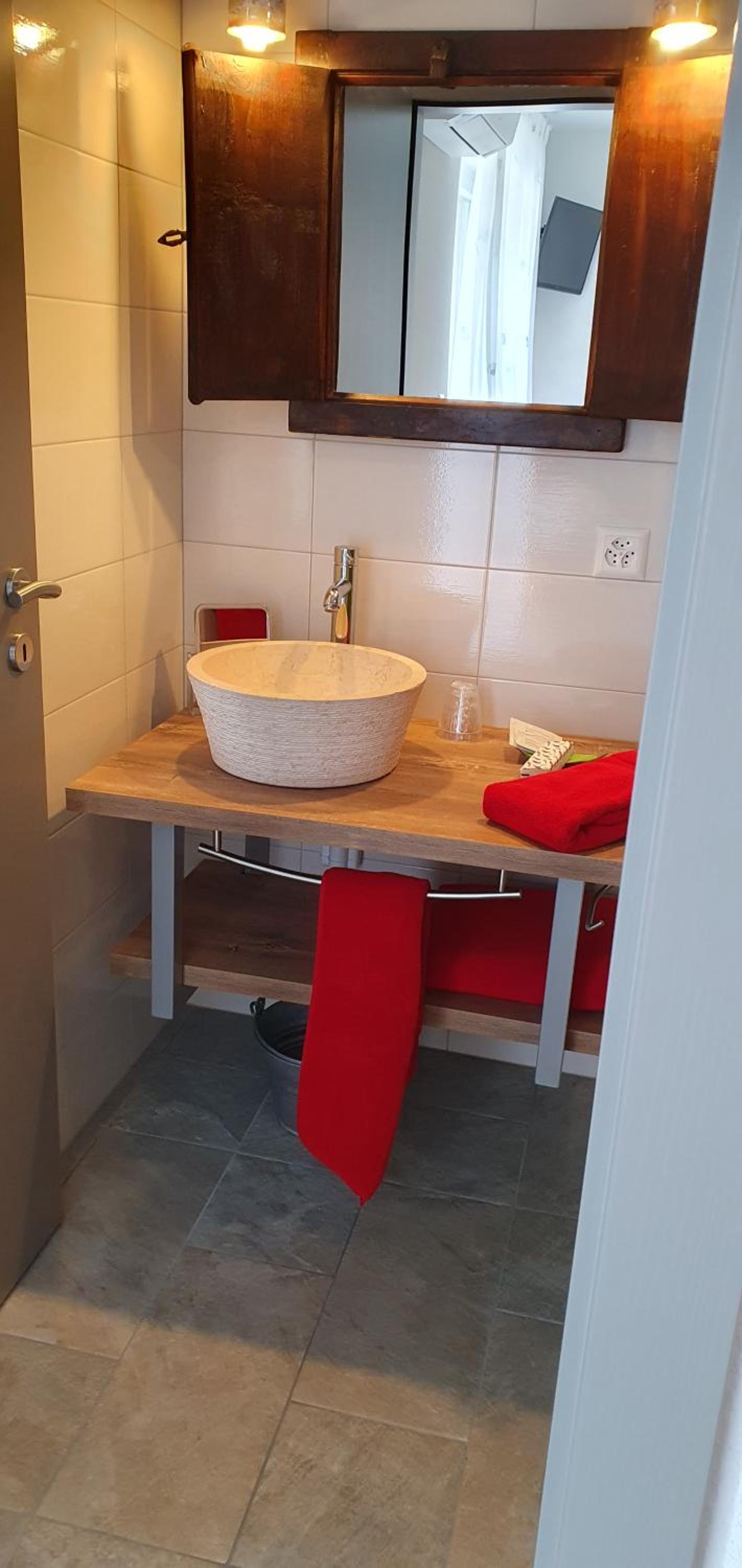 Double Room with Private Bathroom photo 1