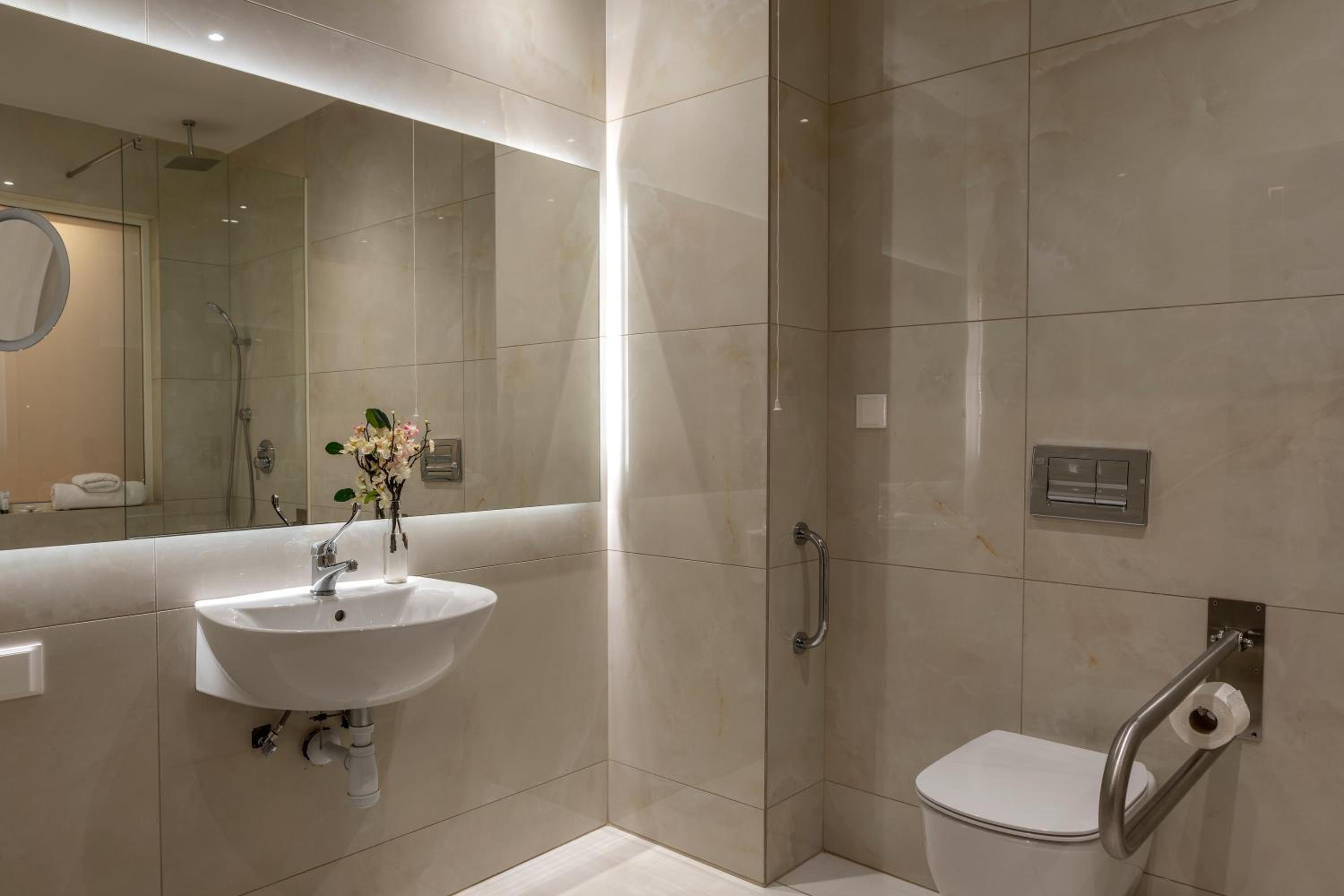 Double or Twin Room photo 2