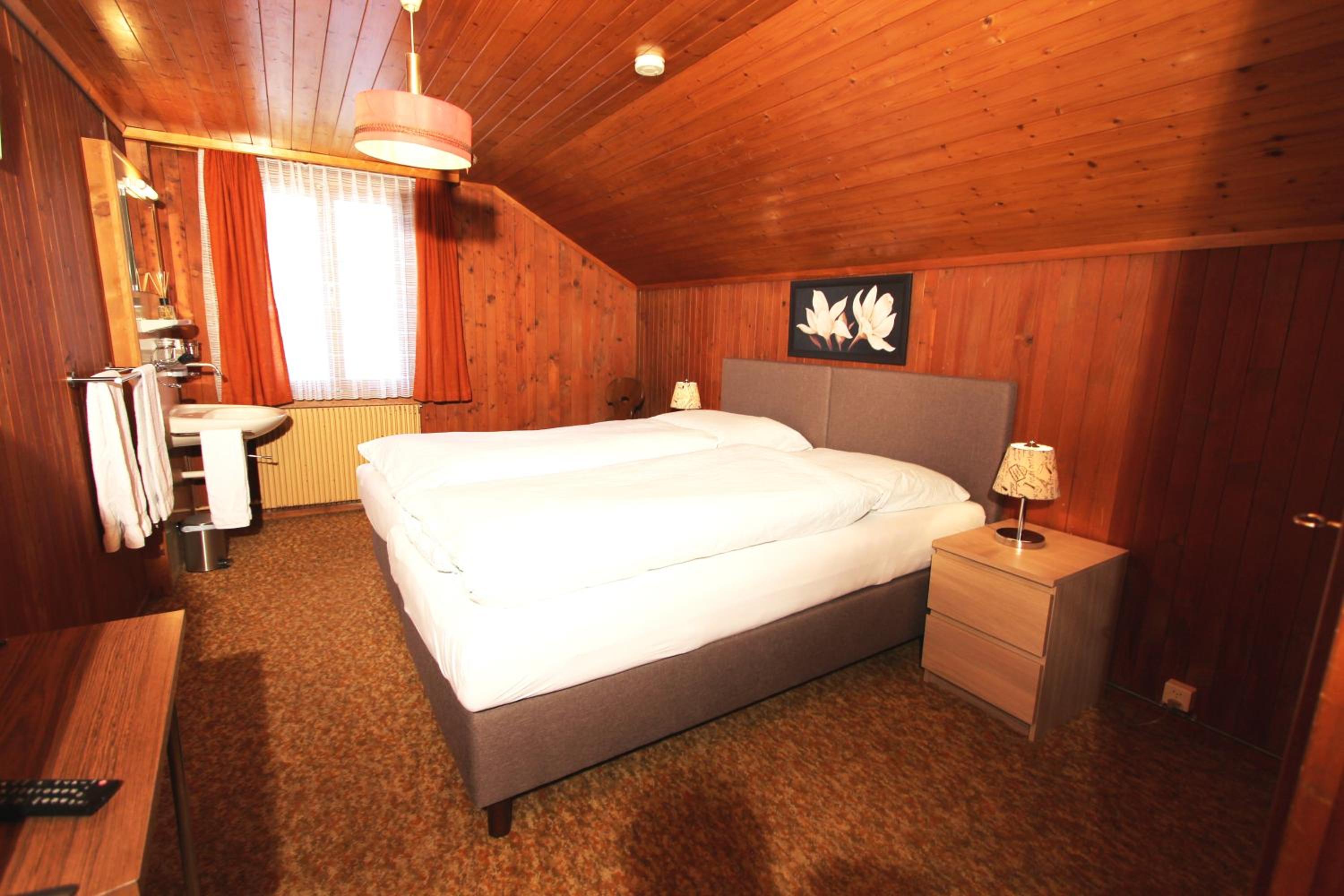 Standard Twin Room photo 3