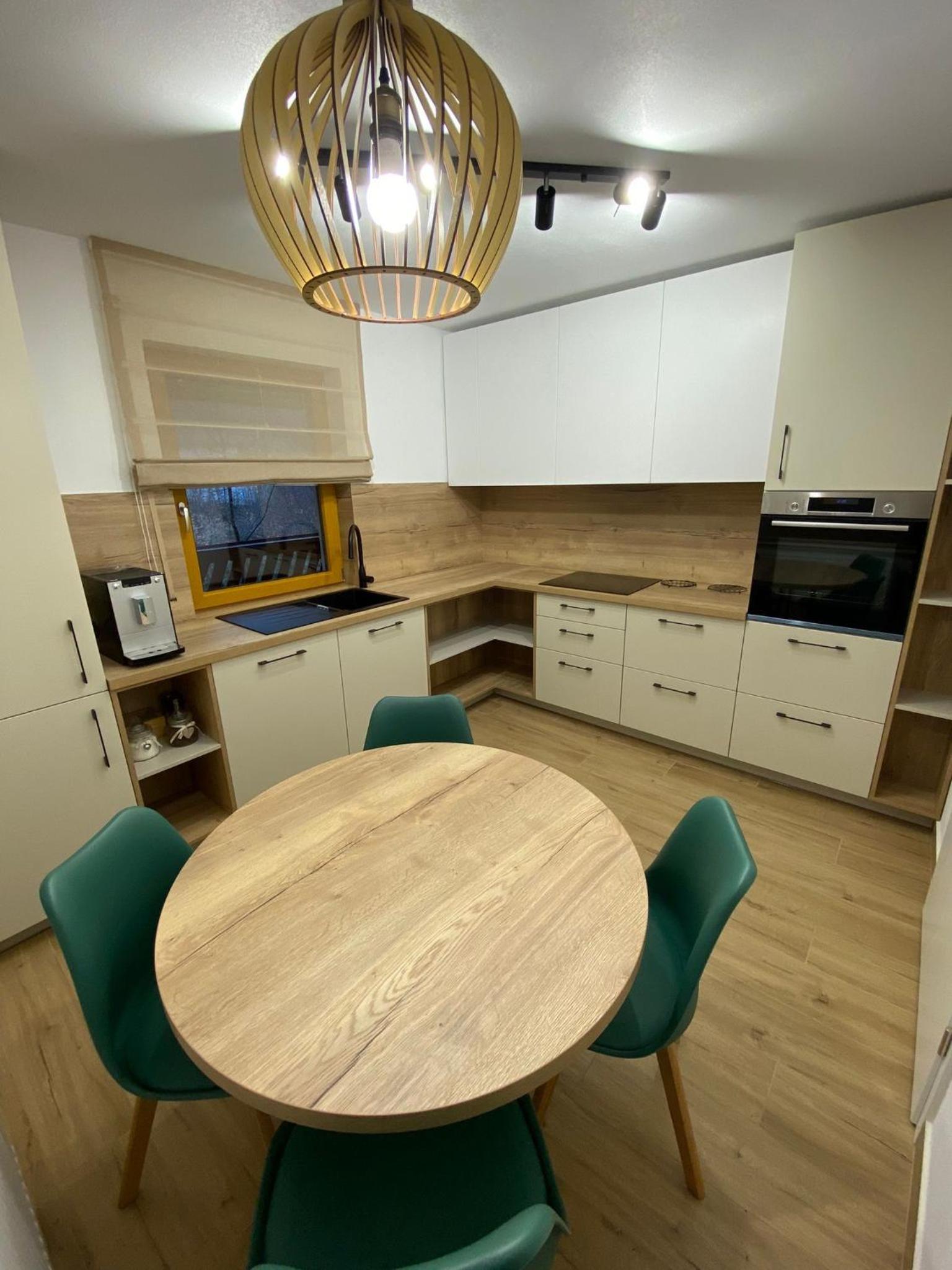 Three-Bedroom Apartment photo 2