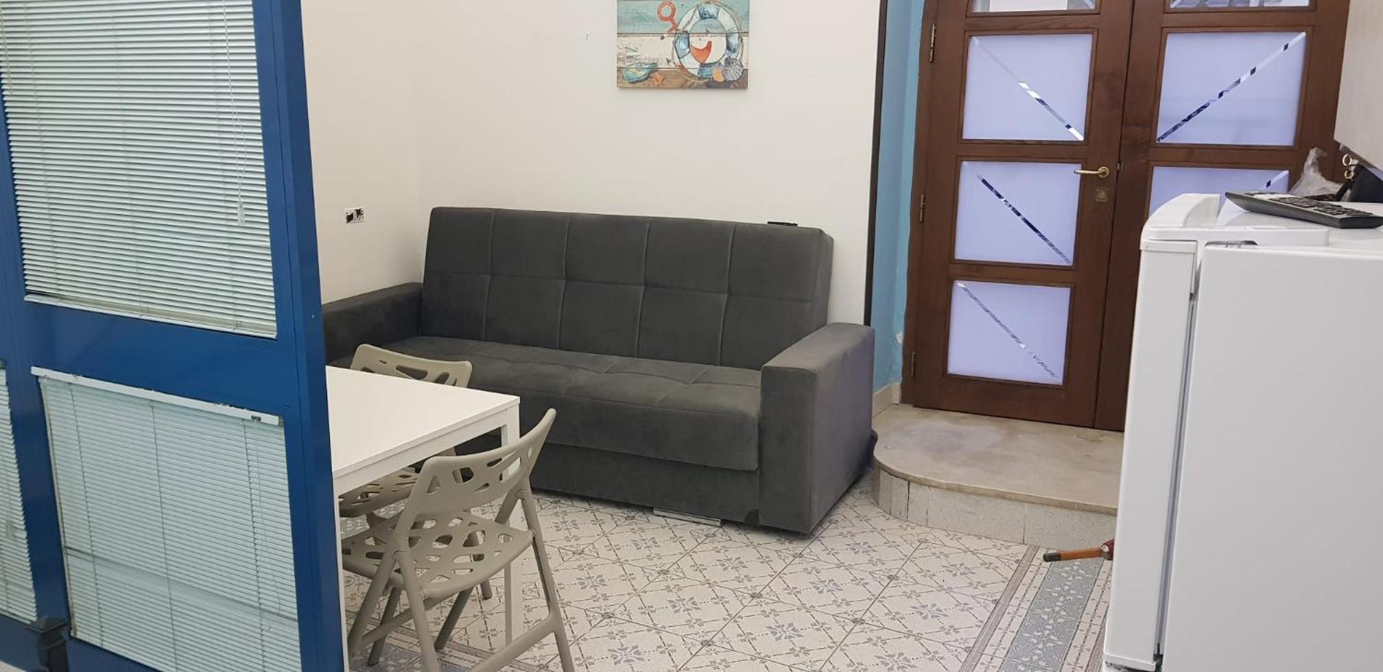 One-Bedroom Apartment photo 3
