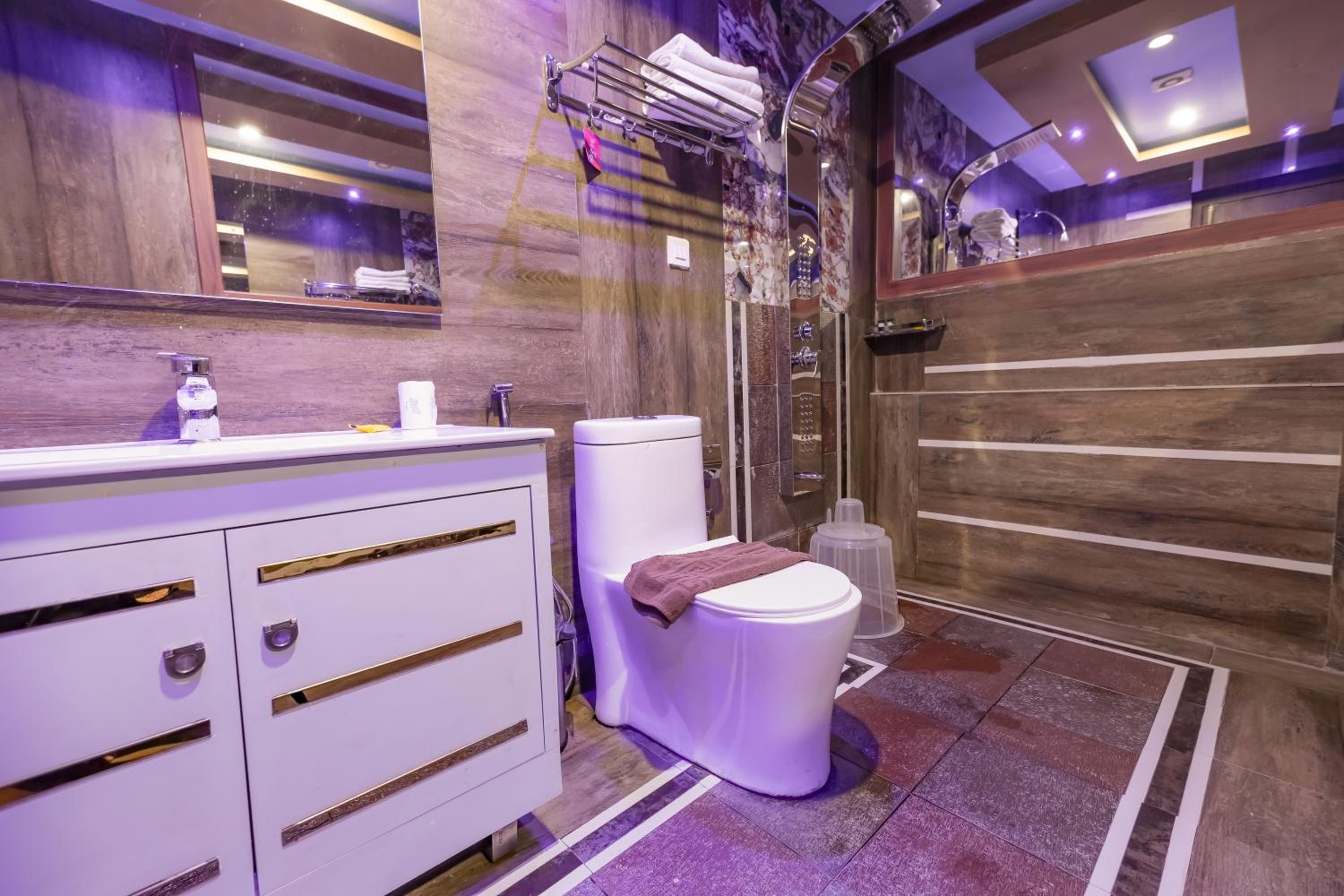 Jungle Room with Complimentary Adventure Activities and 100 Spread Breakfast