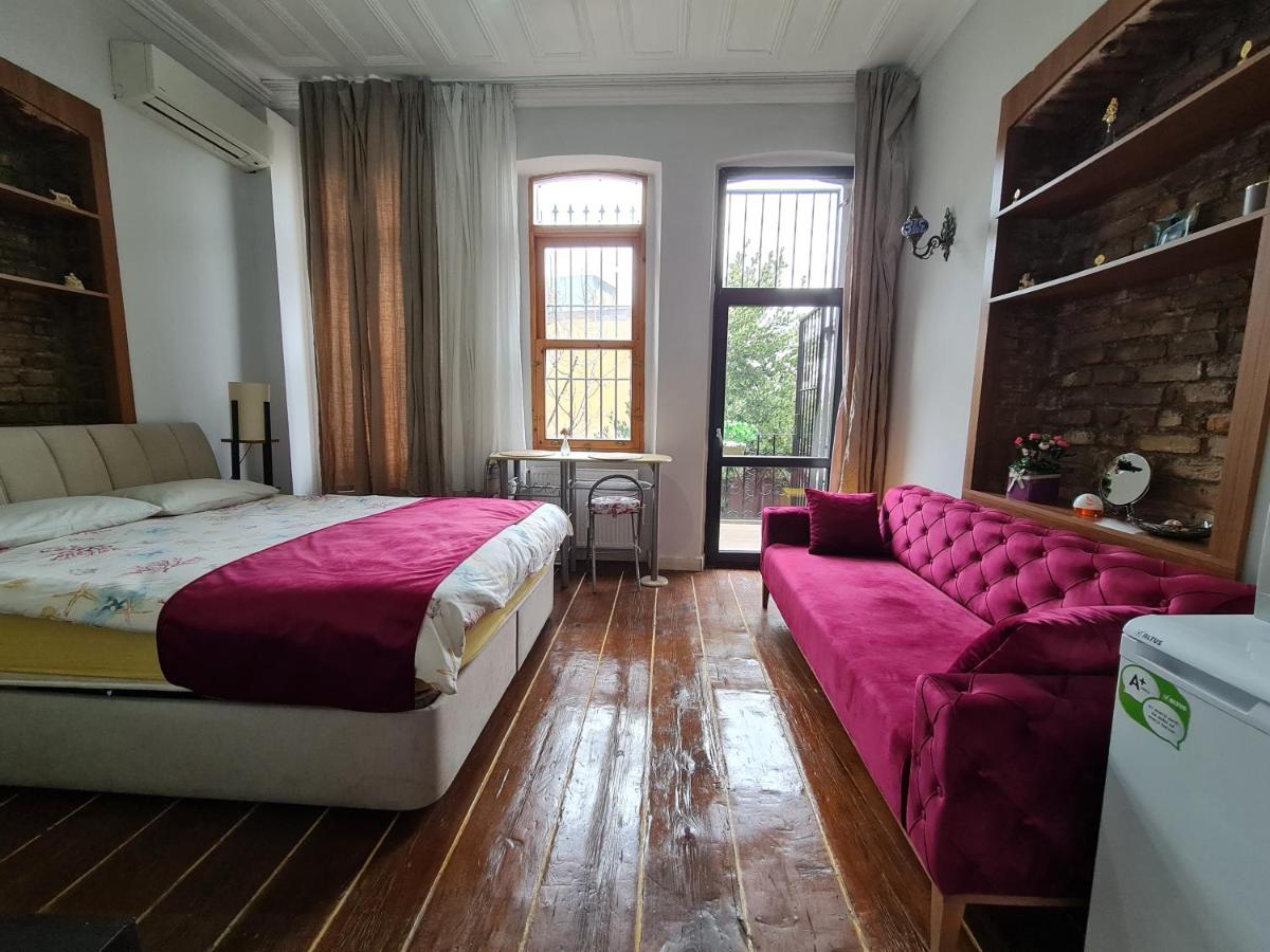 Apartment with Terrace photo 1