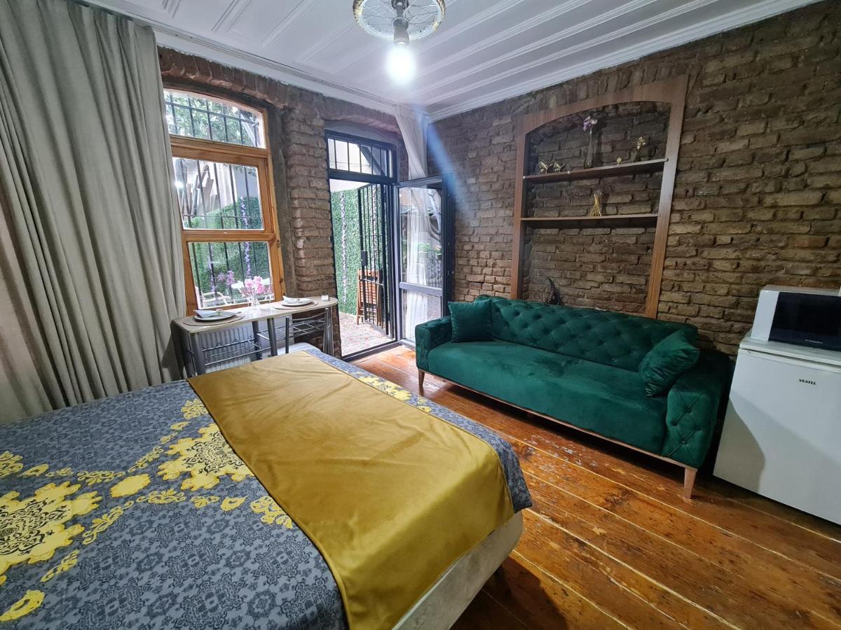 Studio with Terrace photo 2