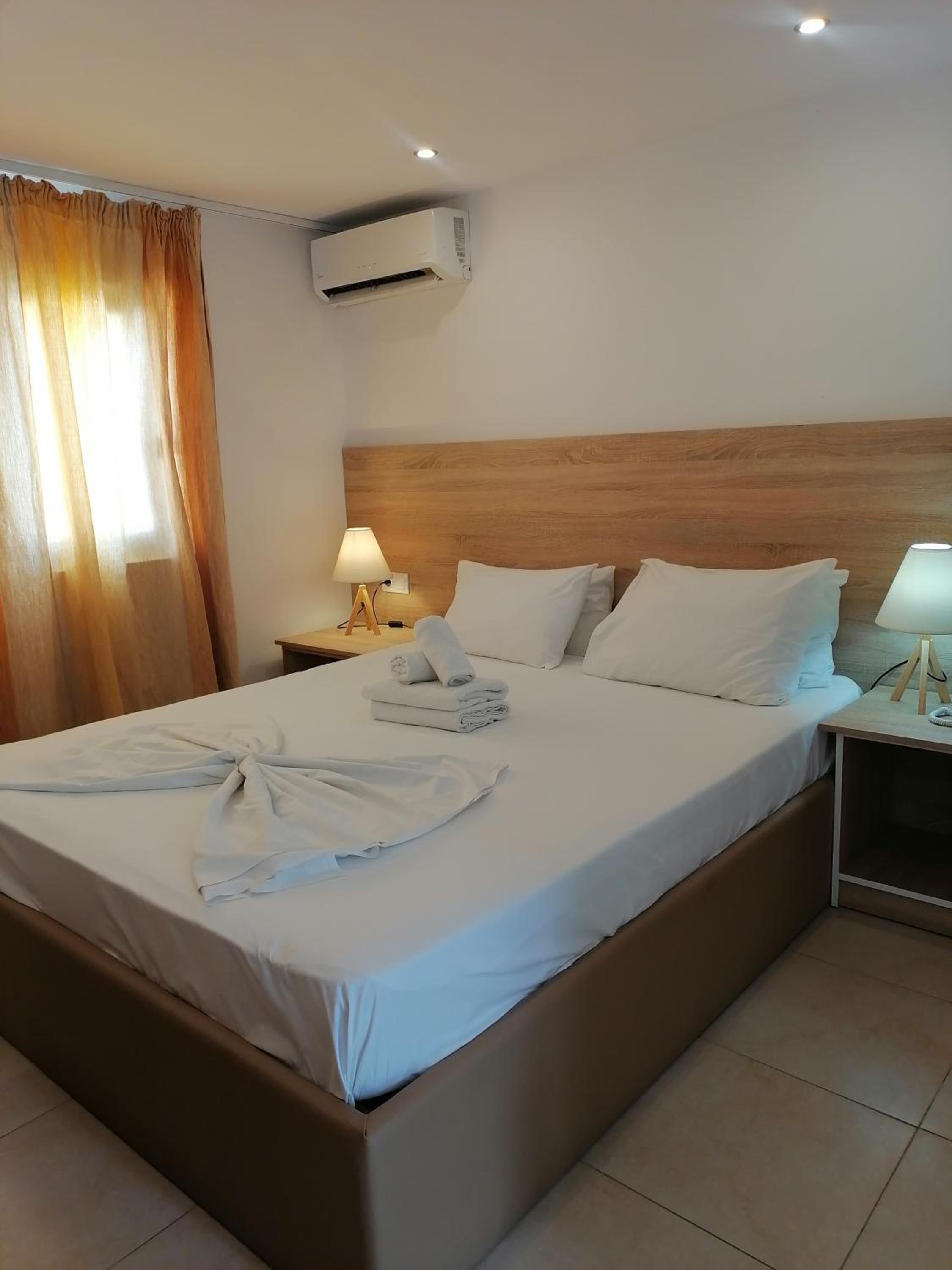 Economy Double Room photo 3