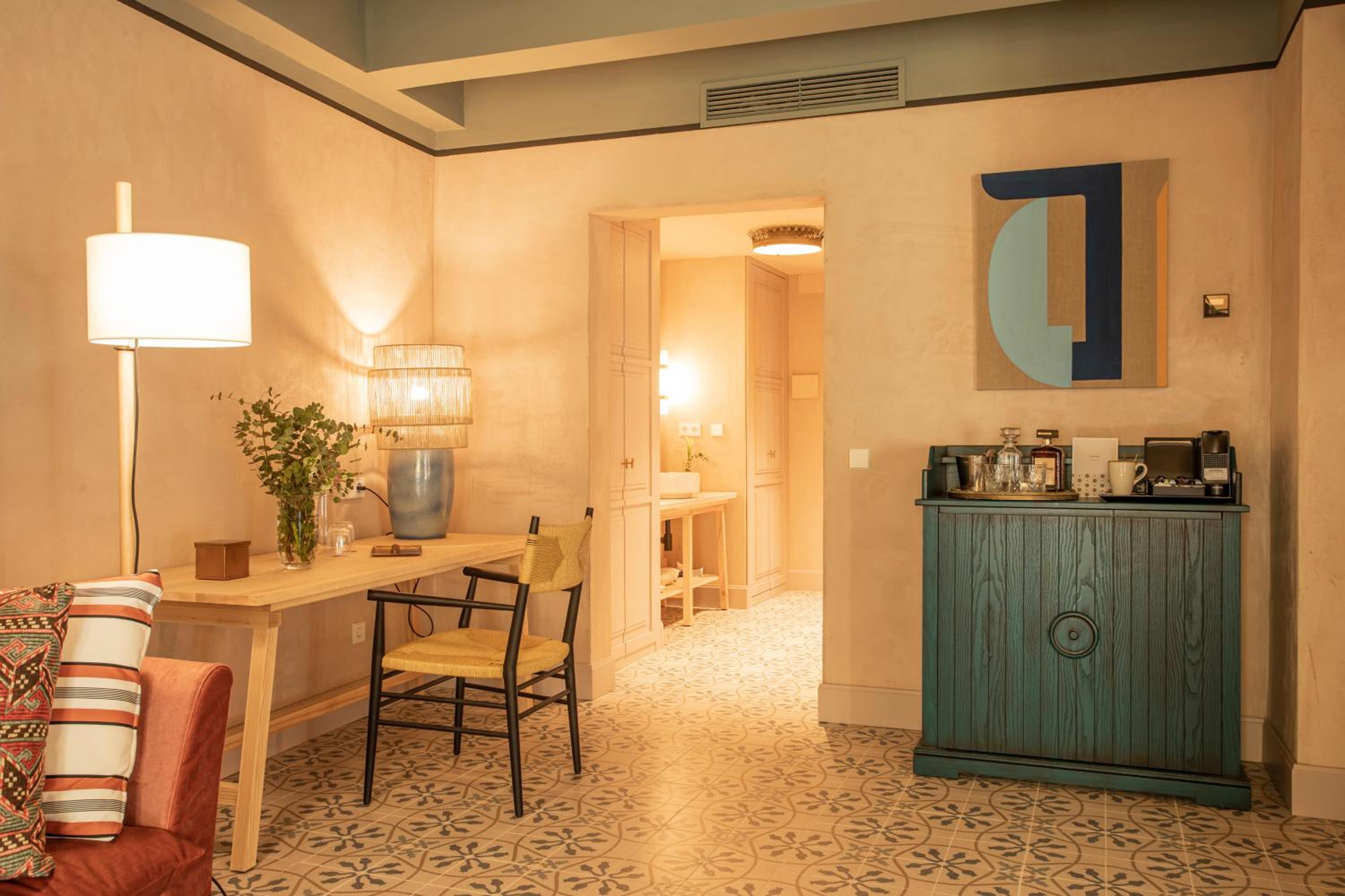 Junior Suite (2 Adults)