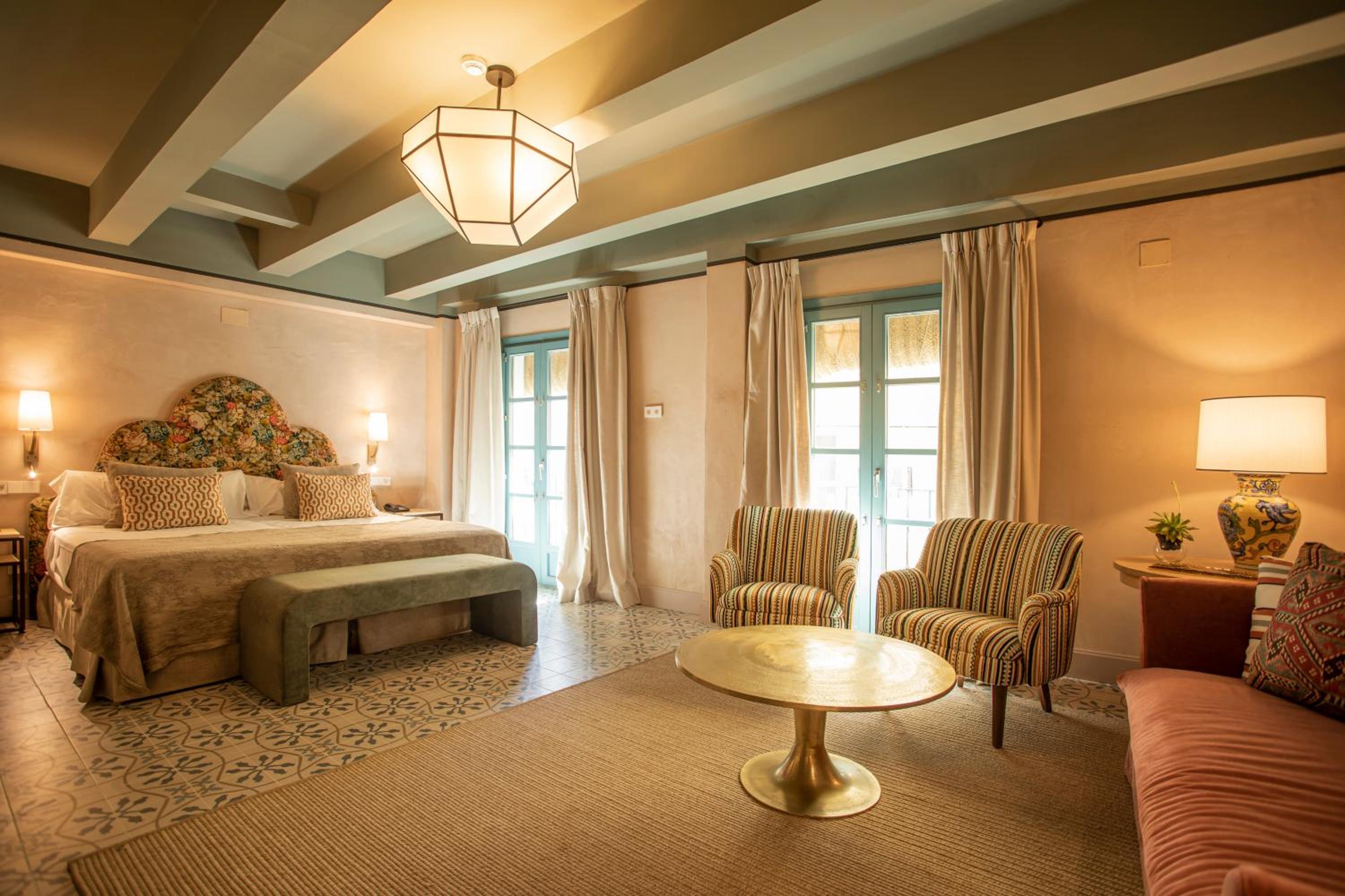 Junior Suite (2 Adults)